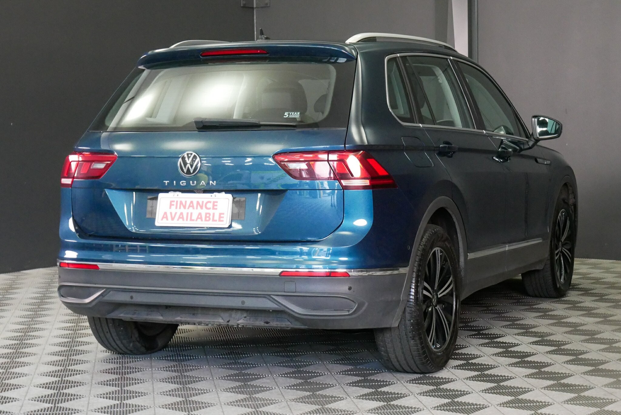 Volkswagen Tiguan image 4