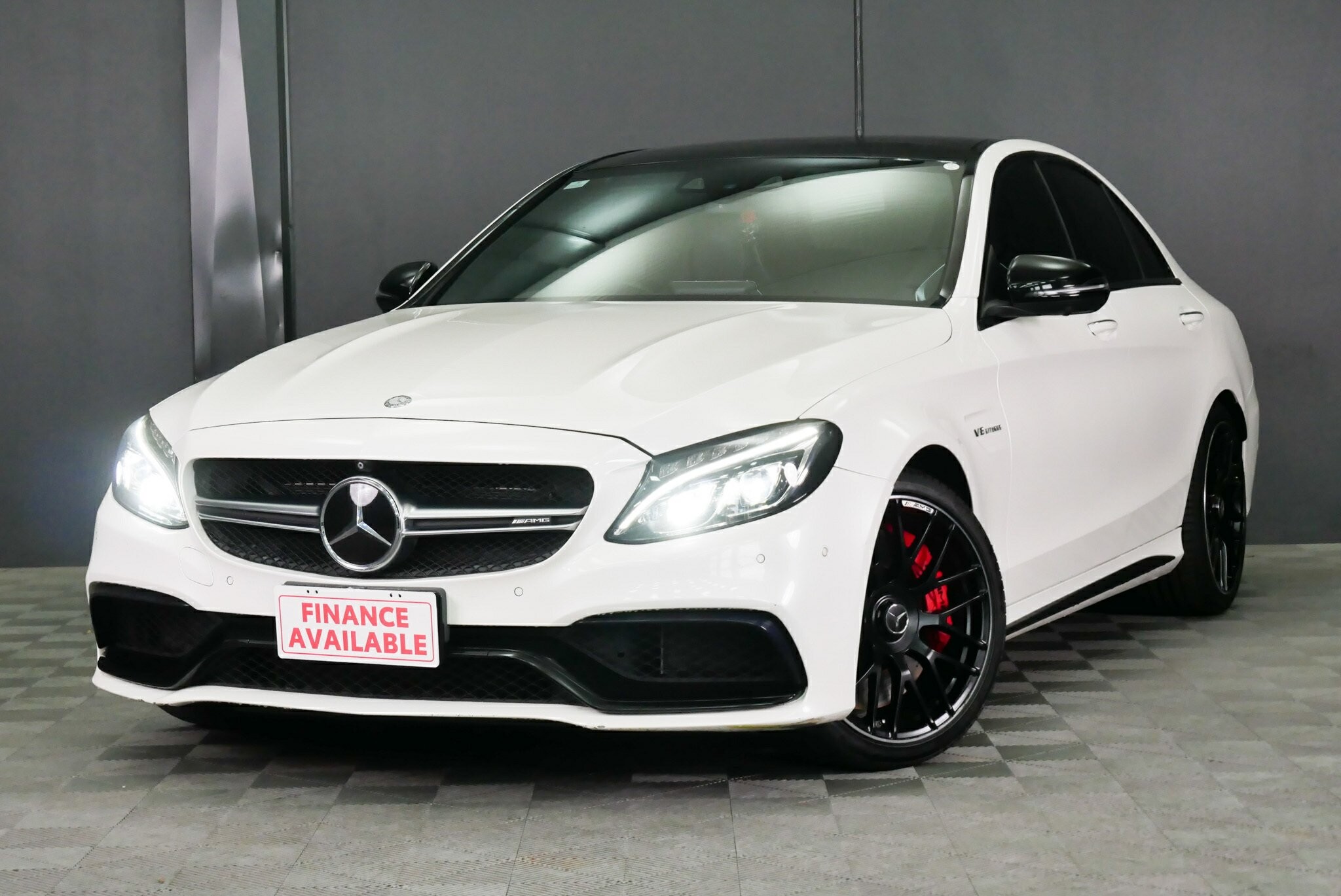 Mercedes Benz C-class image 3
