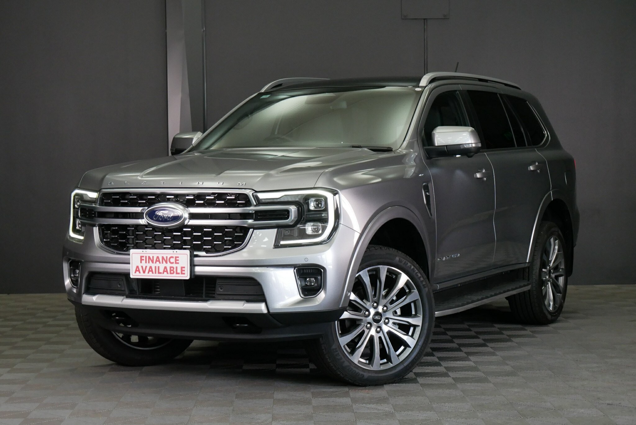 Ford Everest image 3
