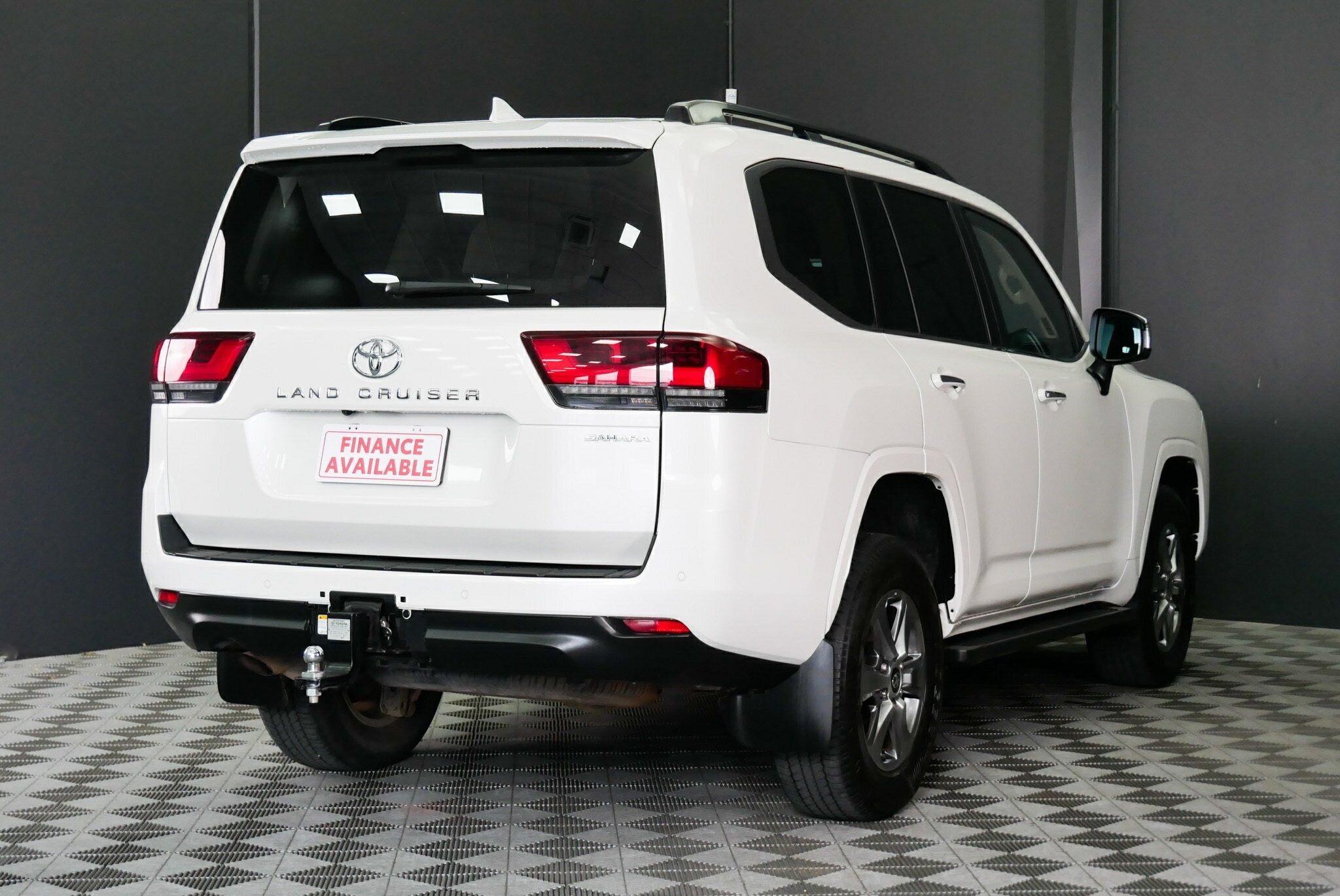 Toyota Landcruiser image 4