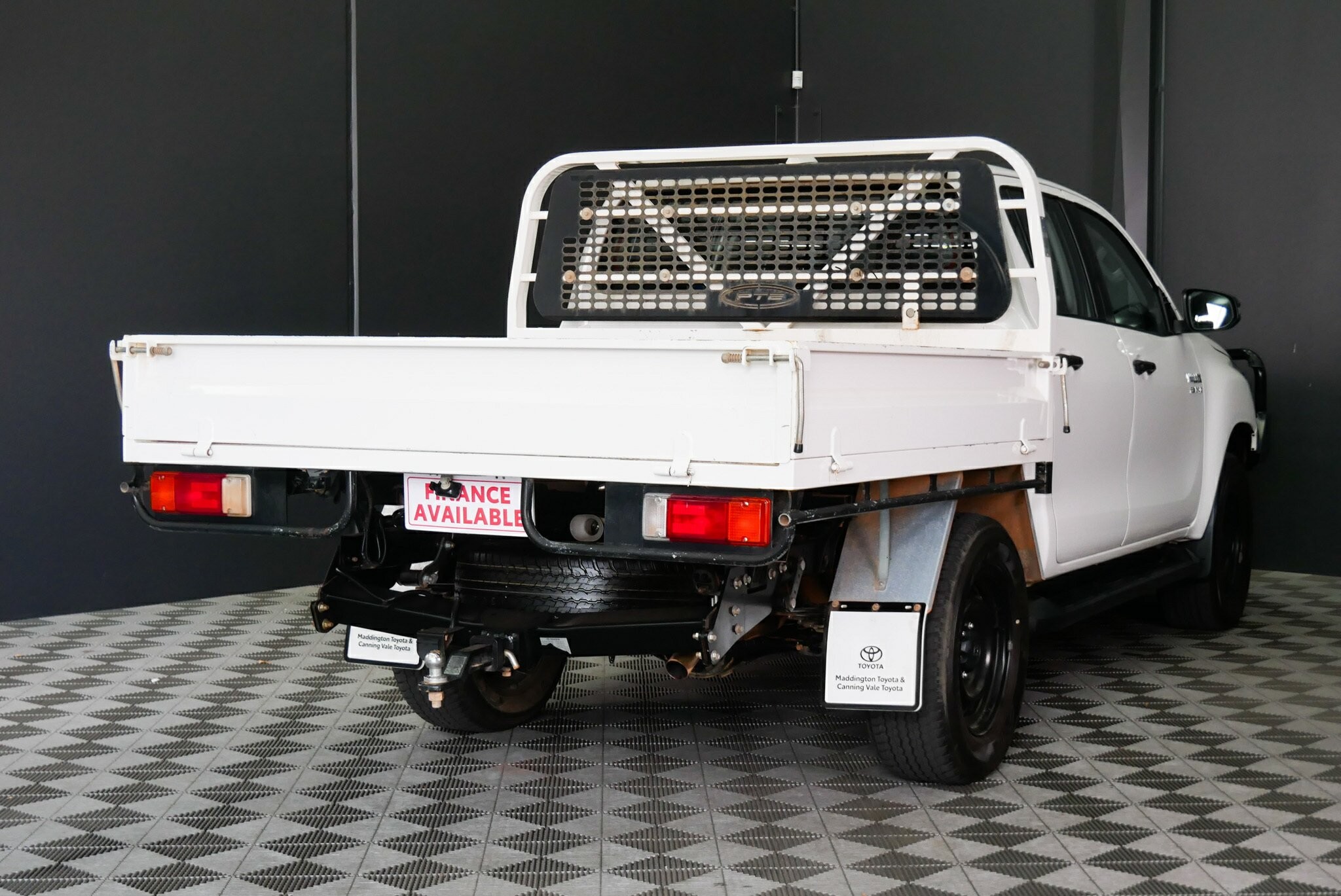 Toyota Hilux image 4