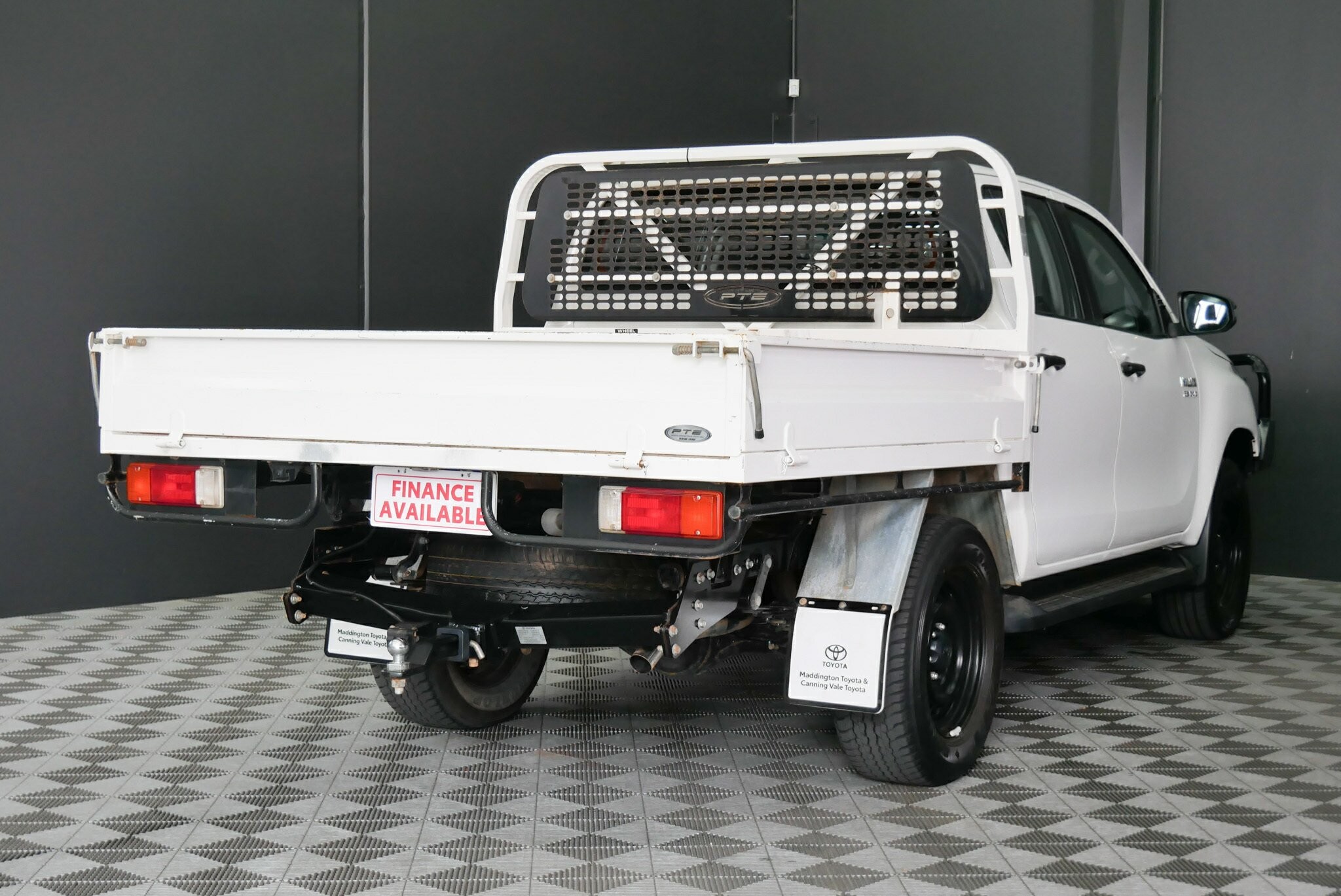 Toyota Hilux image 4