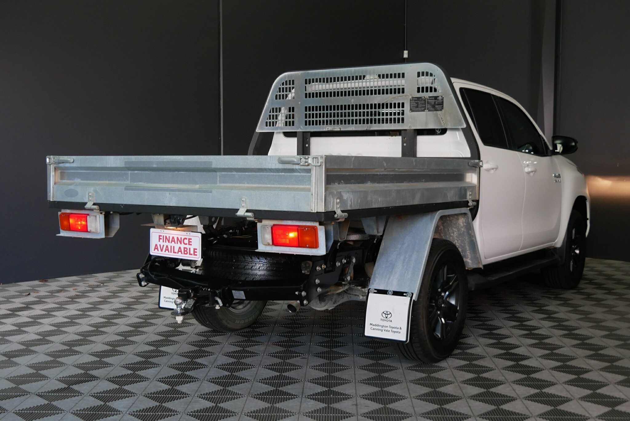 Toyota Hilux image 4