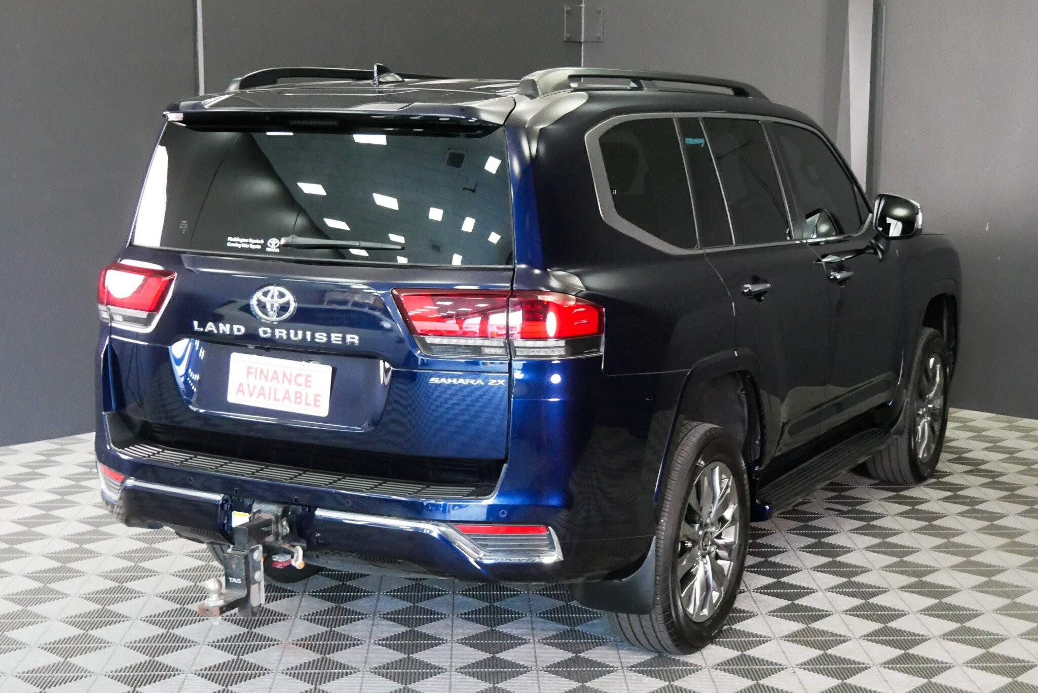 Toyota Landcruiser image 4