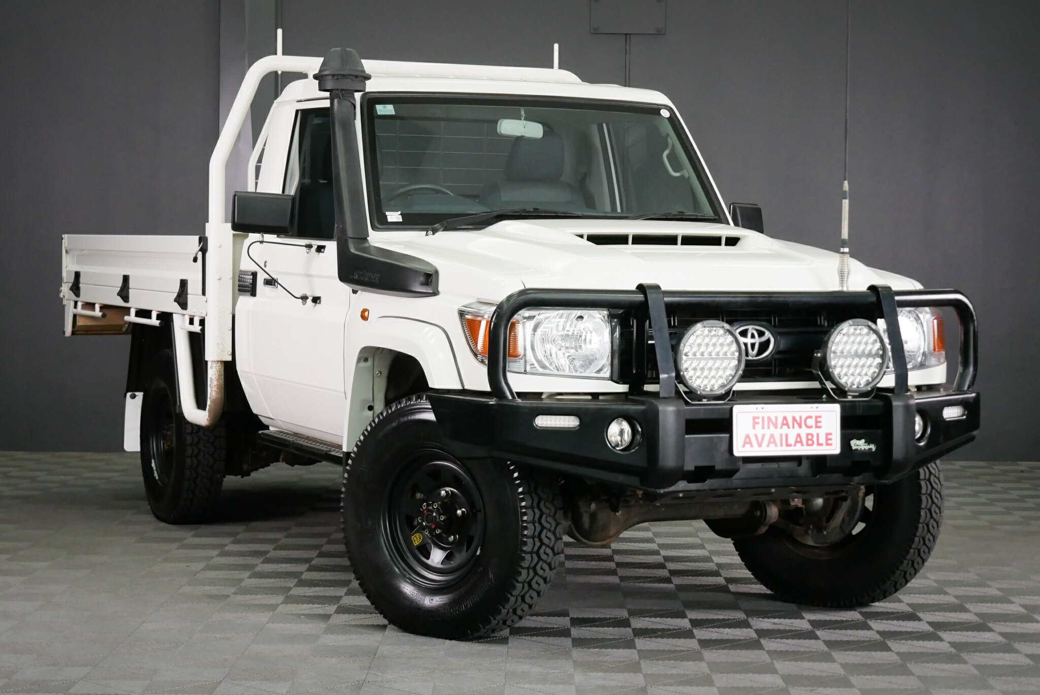 Toyota Landcruiser image 1