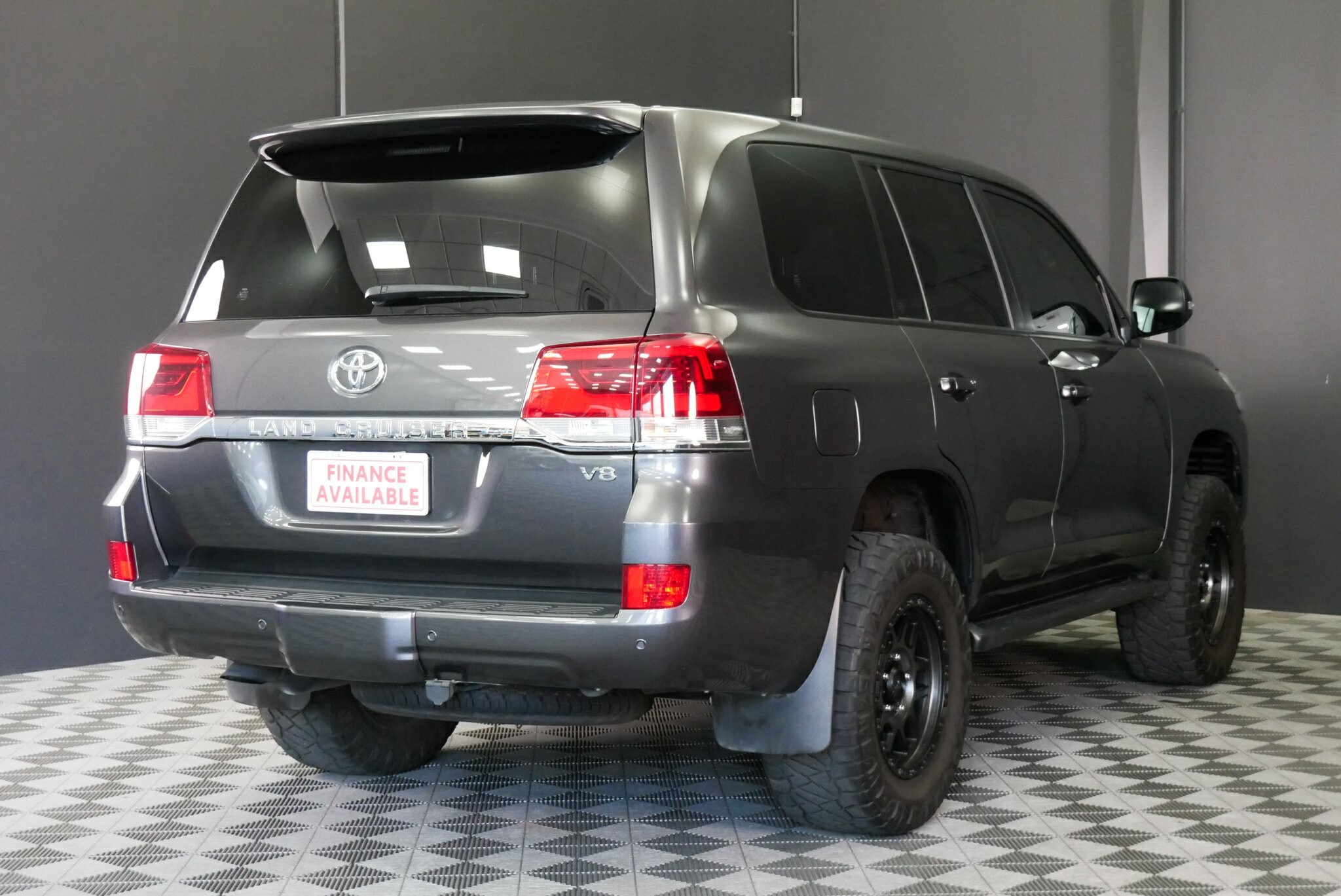 Toyota Landcruiser image 4
