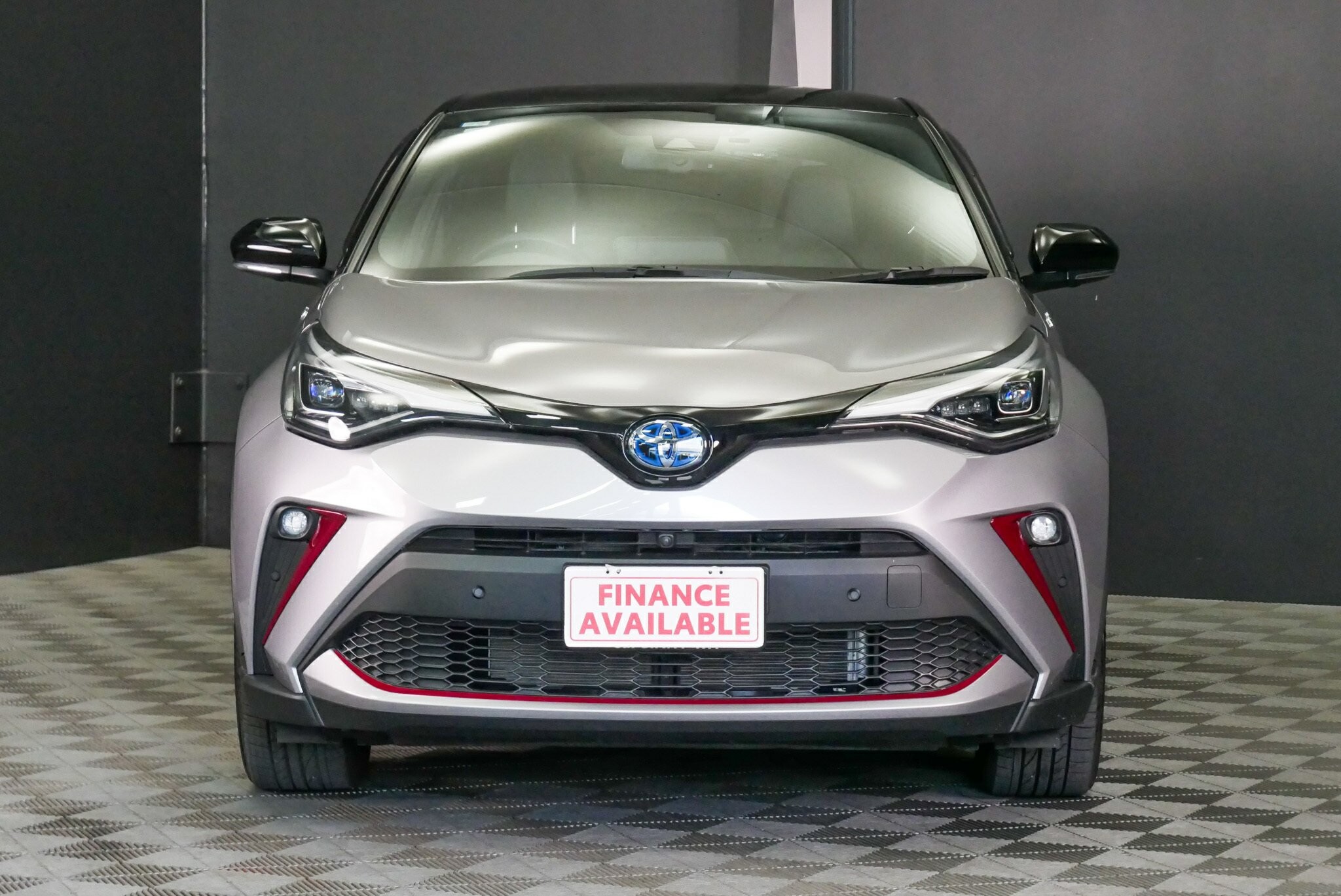 Toyota C-hr image 2