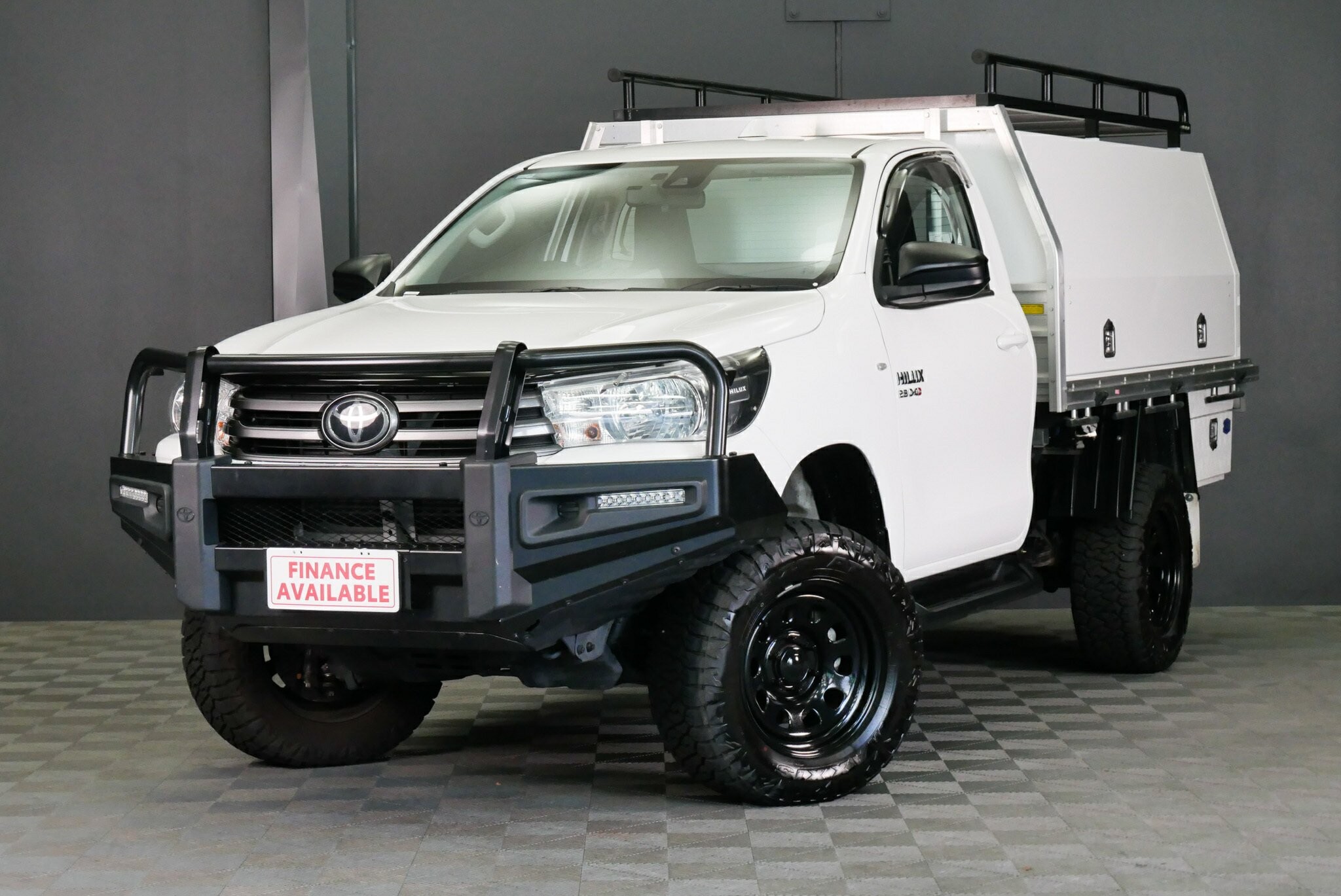 Toyota Hilux image 3