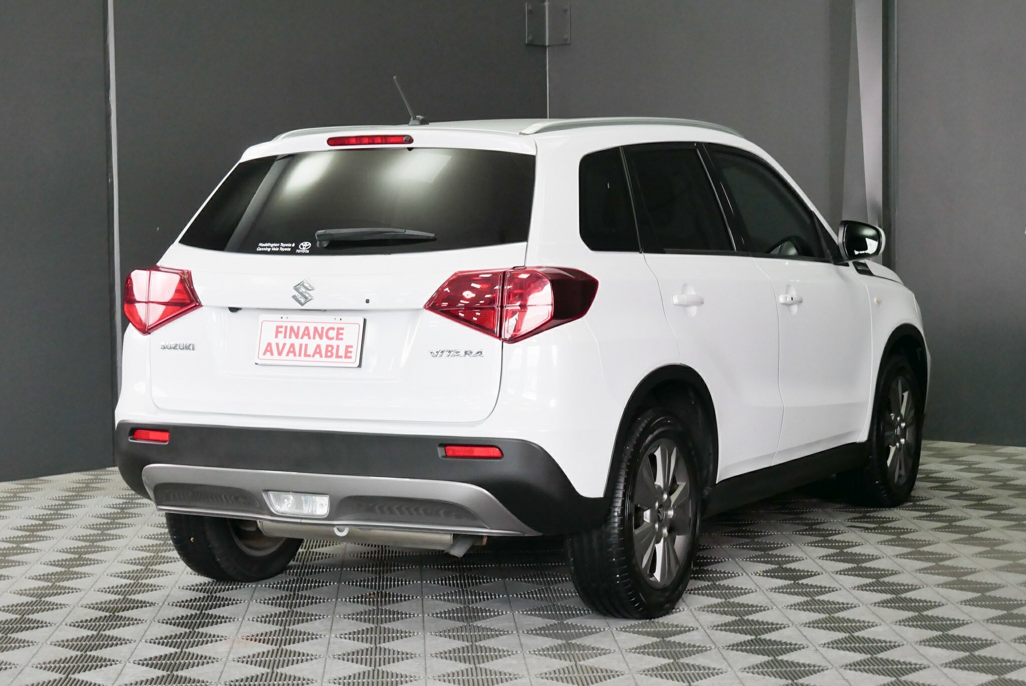 Suzuki Vitara image 4