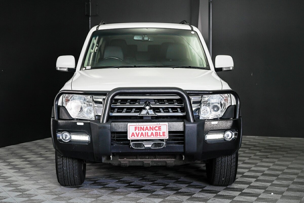 Mitsubishi Pajero image 3