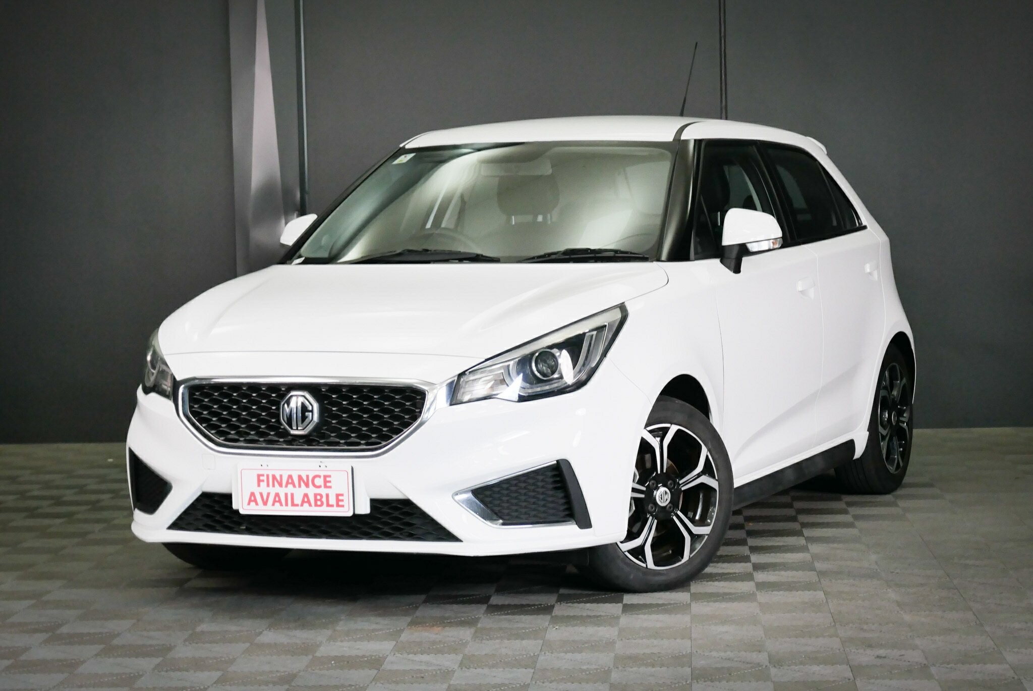 MG Mg3 image 3