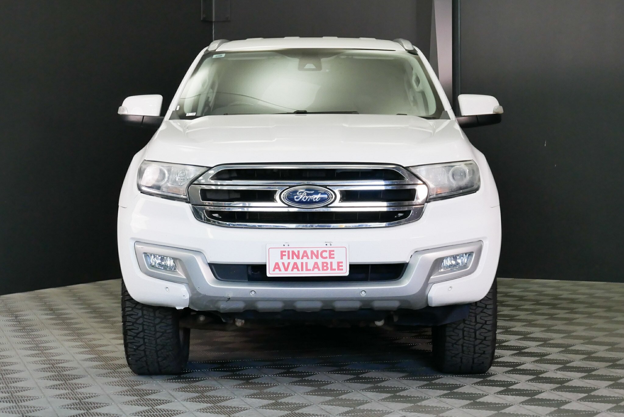 Ford Everest image 2