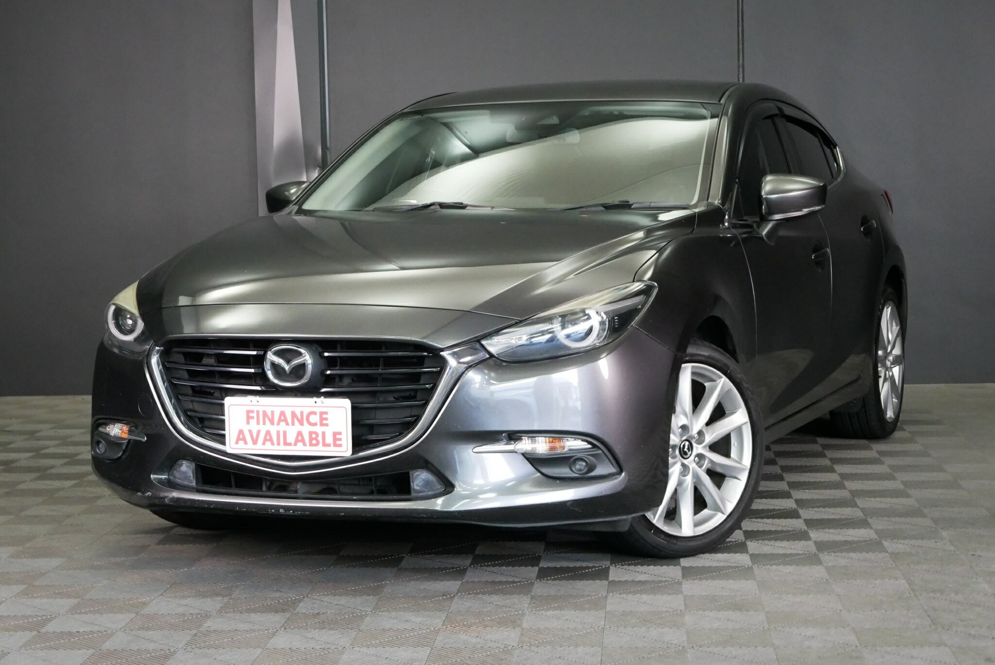 Mazda 3 image 3