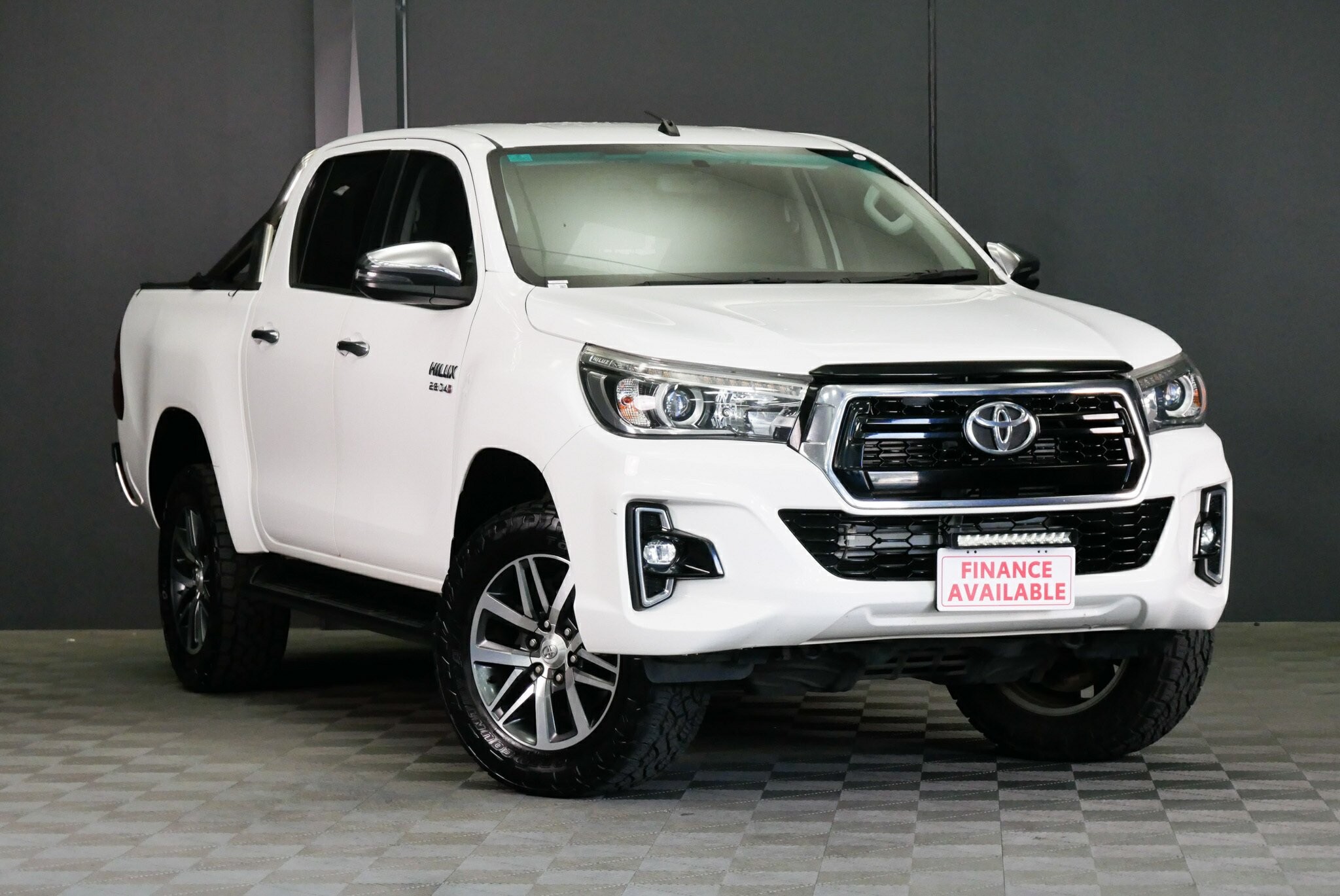 Toyota Hilux image 1