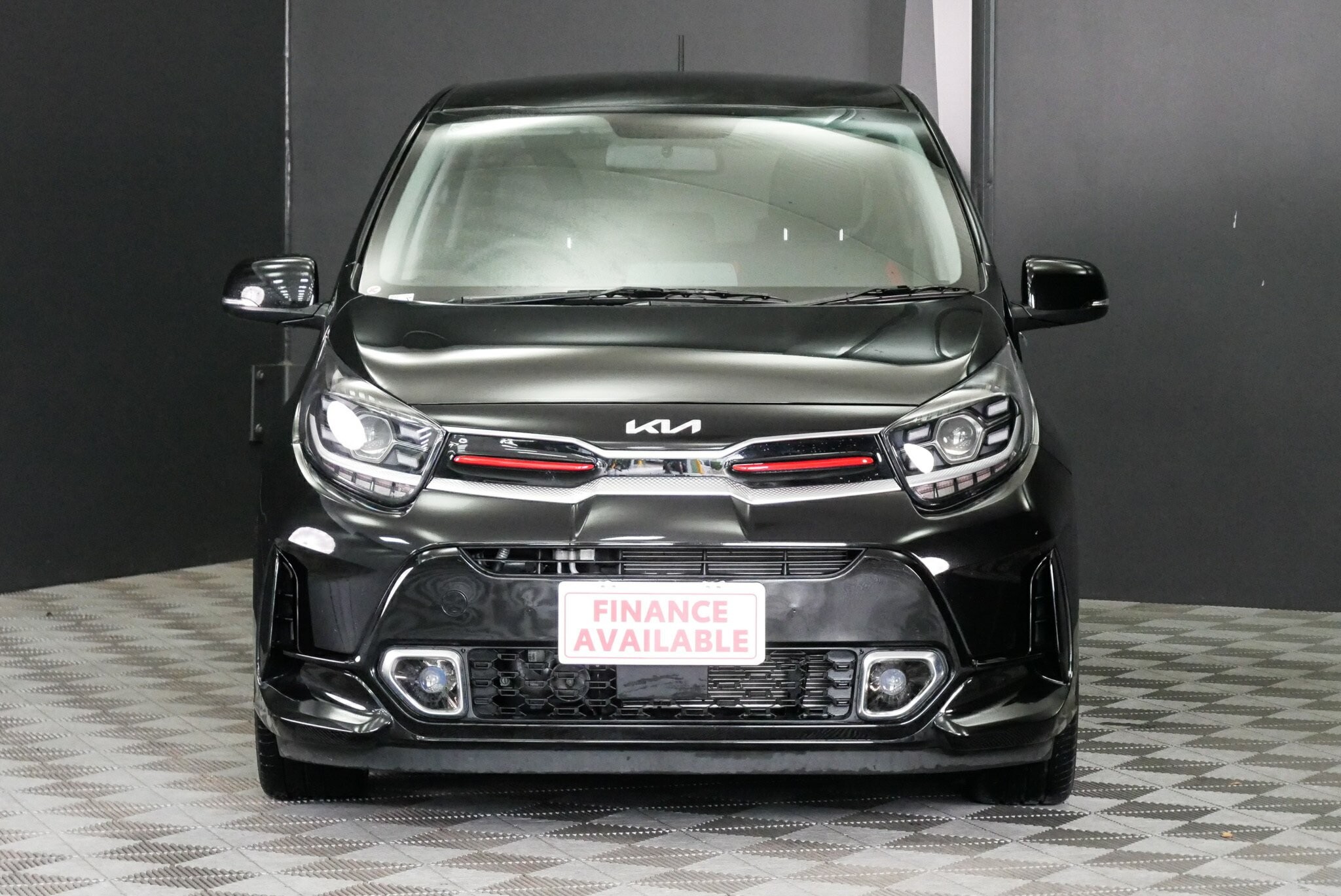 Kia Picanto image 2