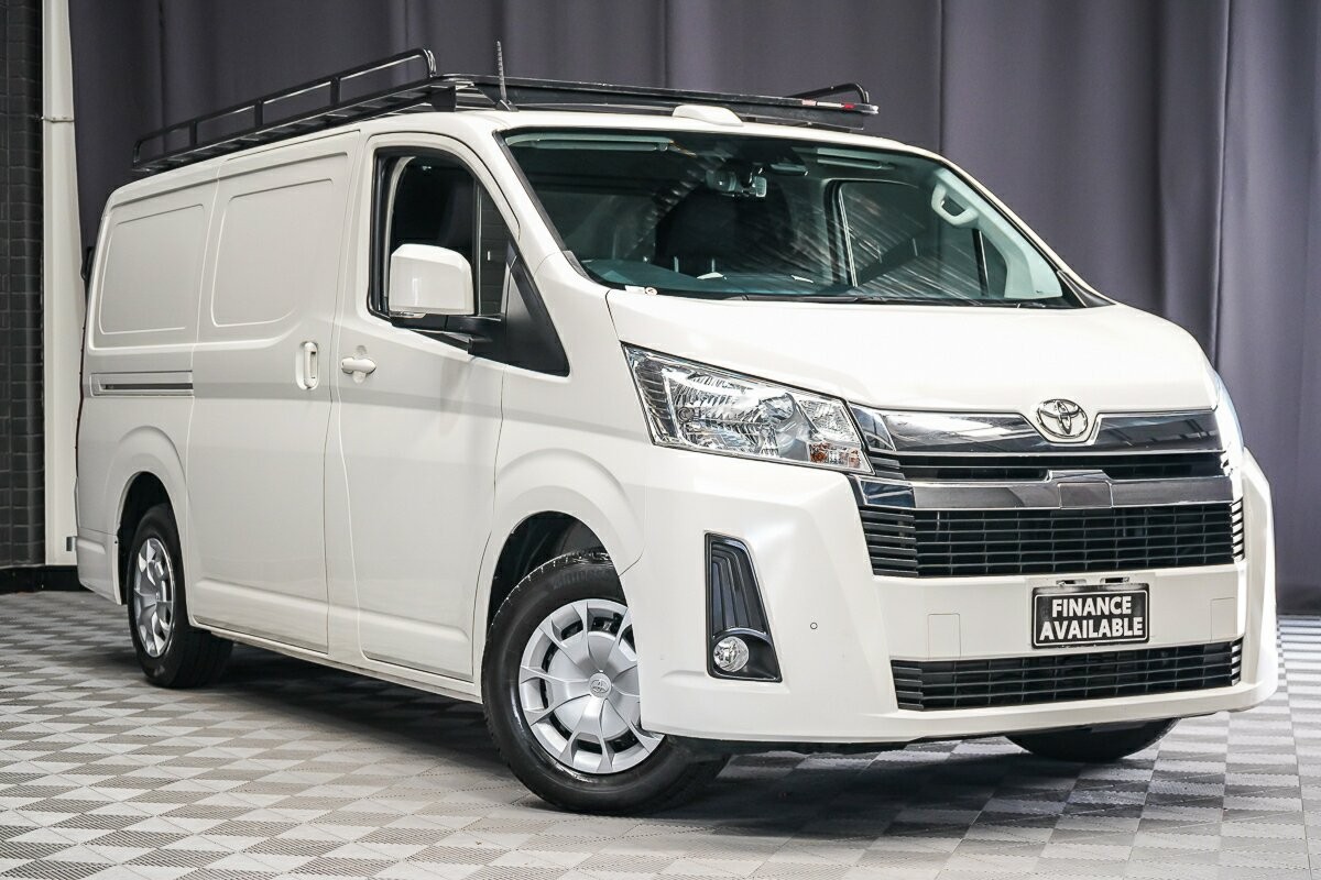 Toyota Hiace image 1