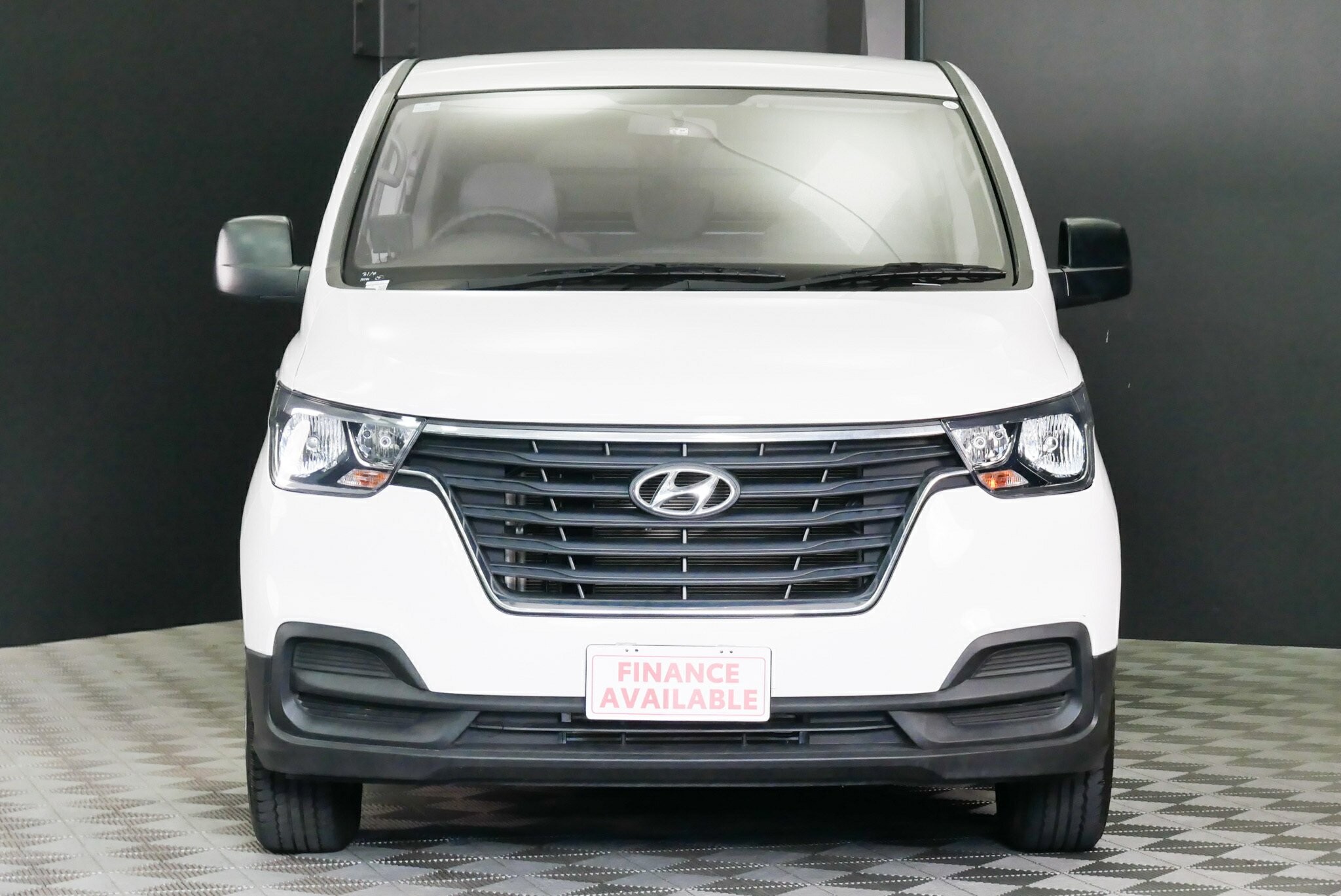 Hyundai Iload image 2