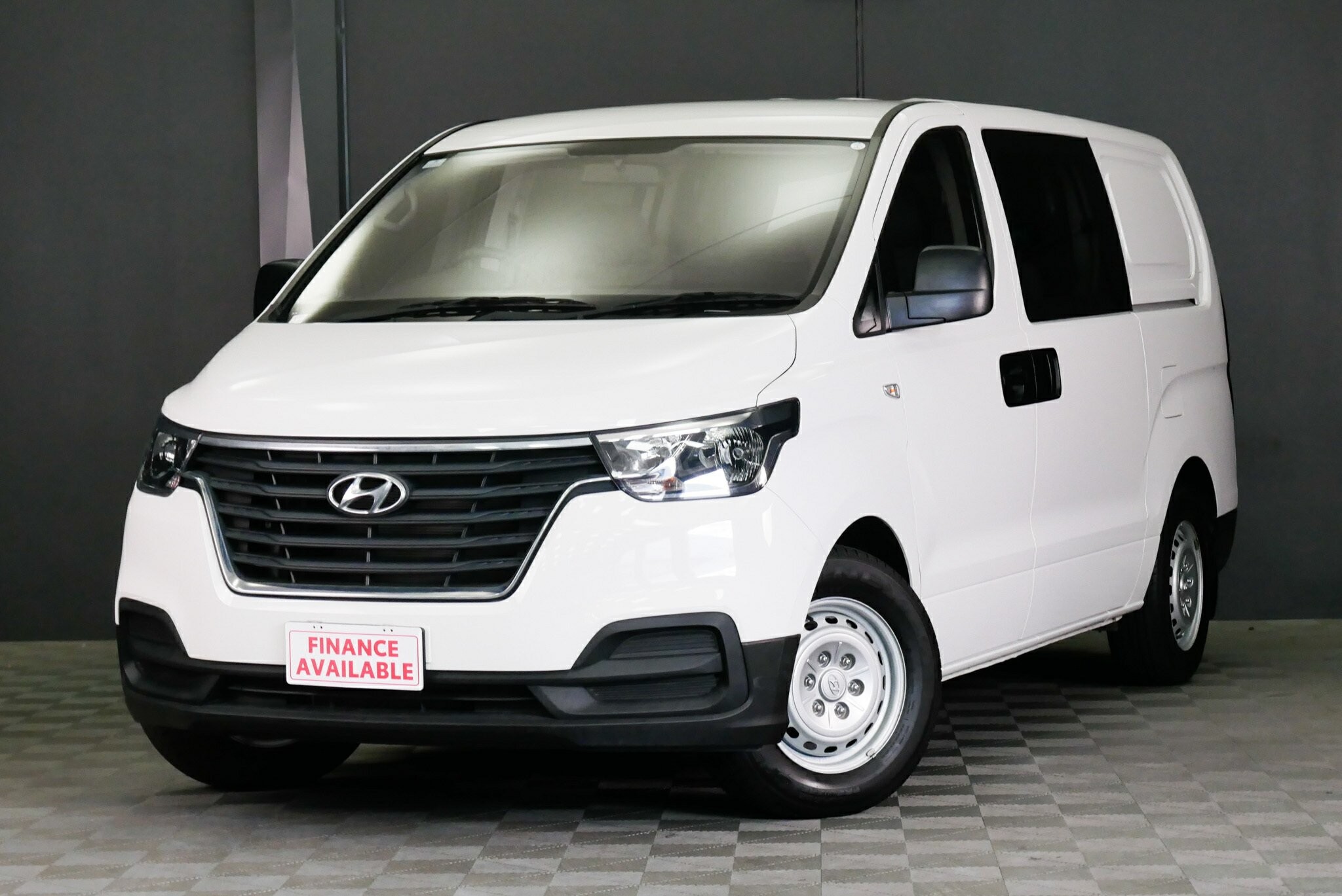 Hyundai Iload image 3