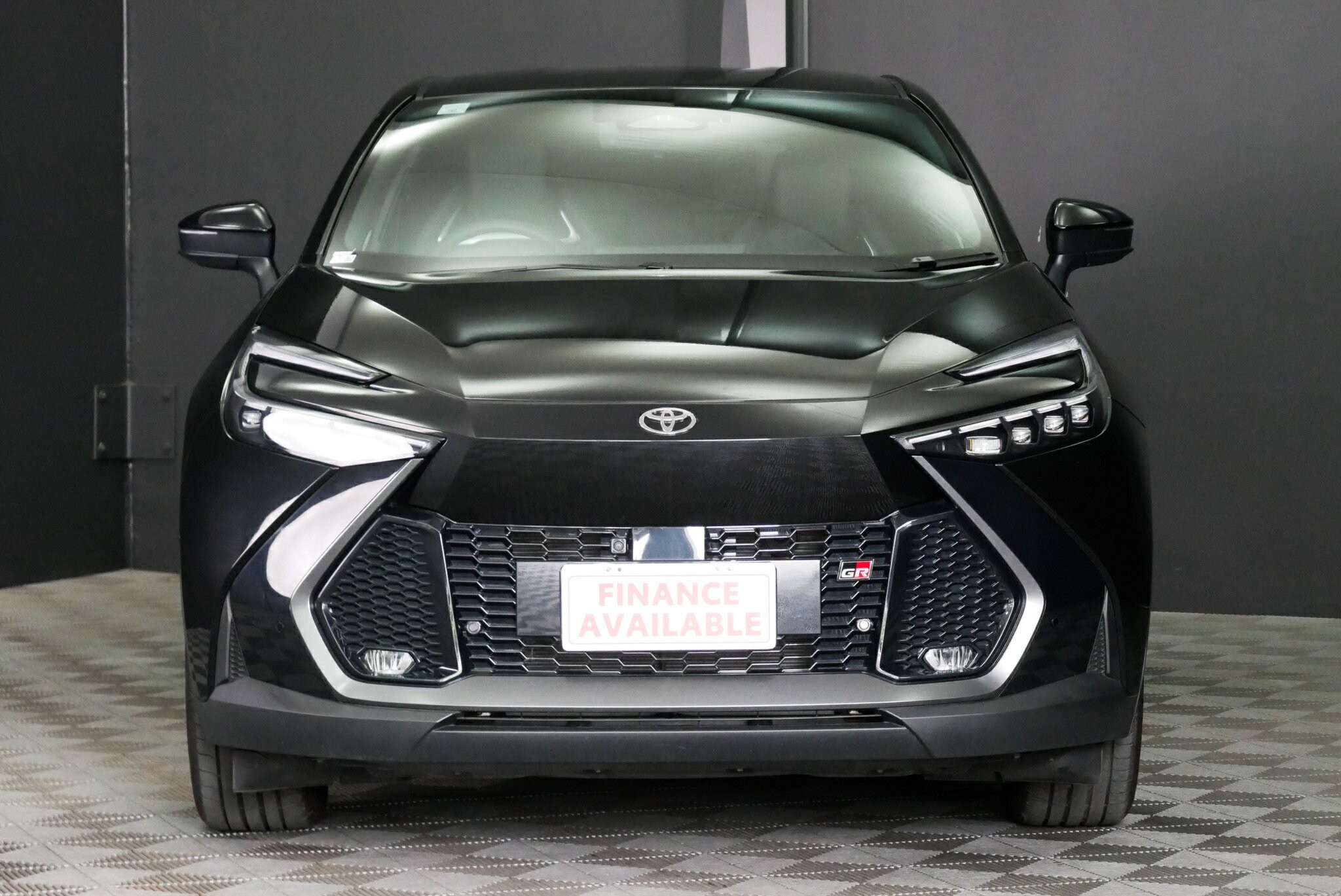 Toyota C-hr image 2
