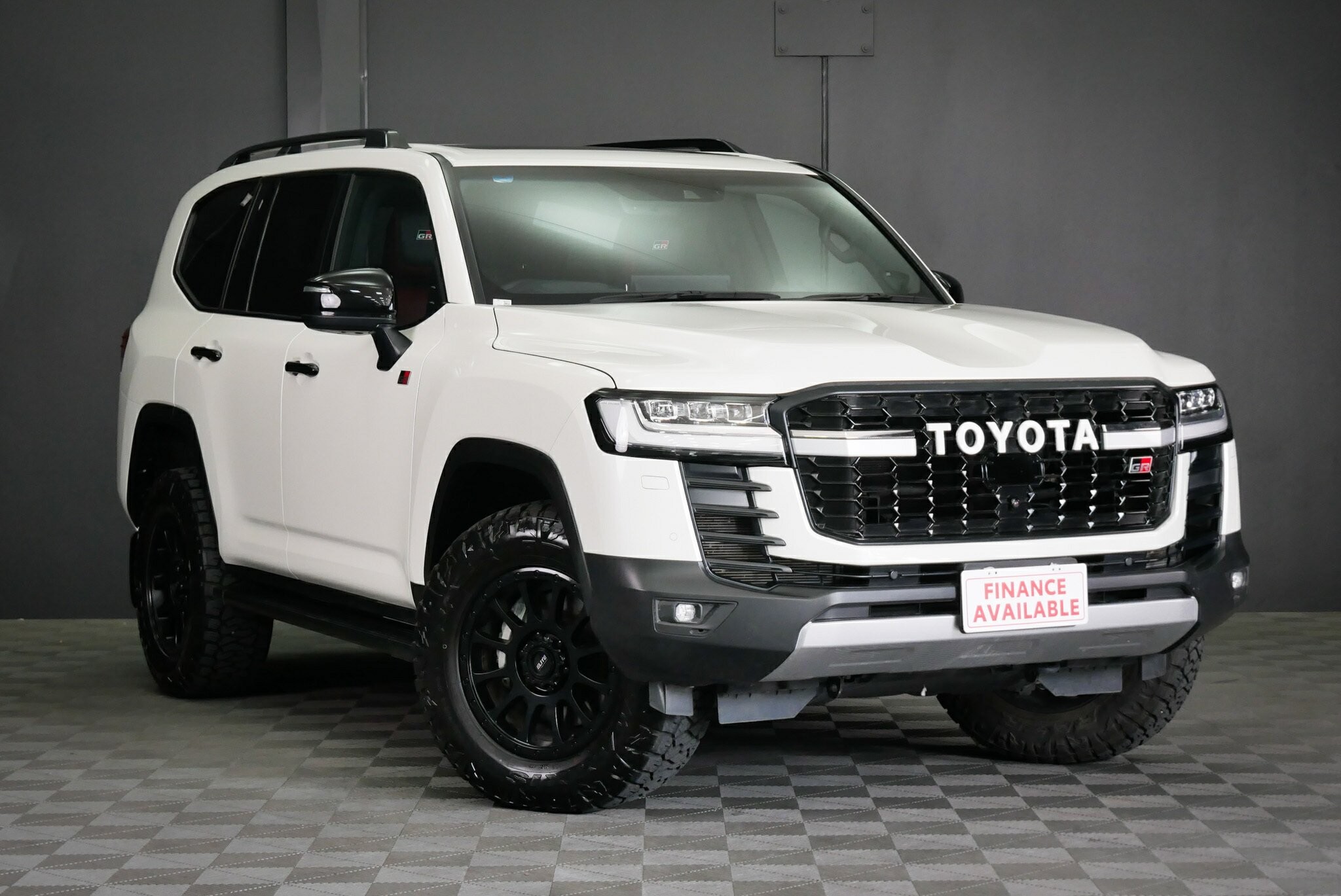 Toyota Landcruiser image 1