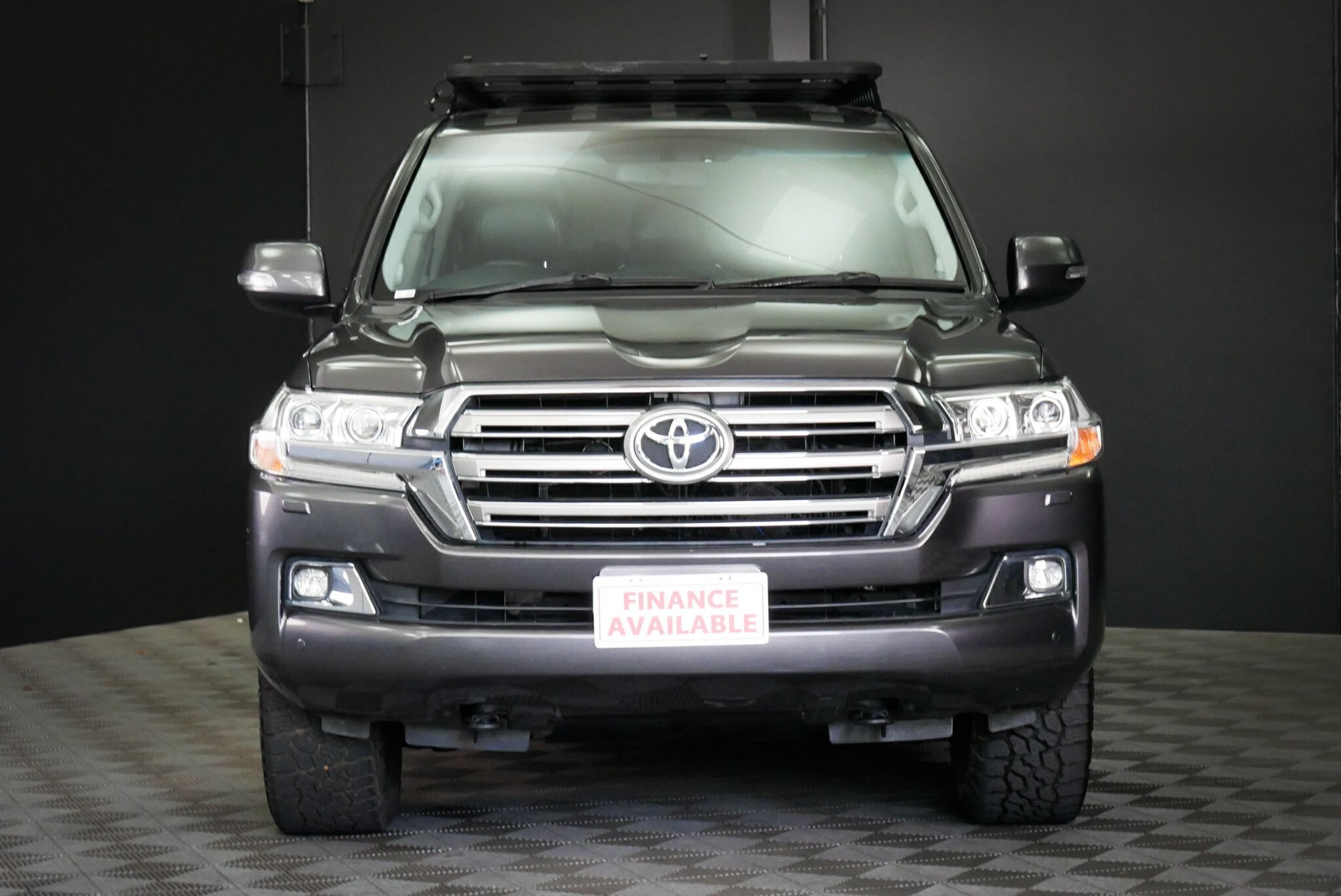 Toyota Landcruiser image 2
