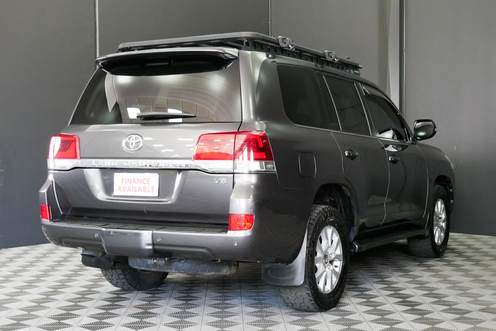 Toyota Landcruiser image 4