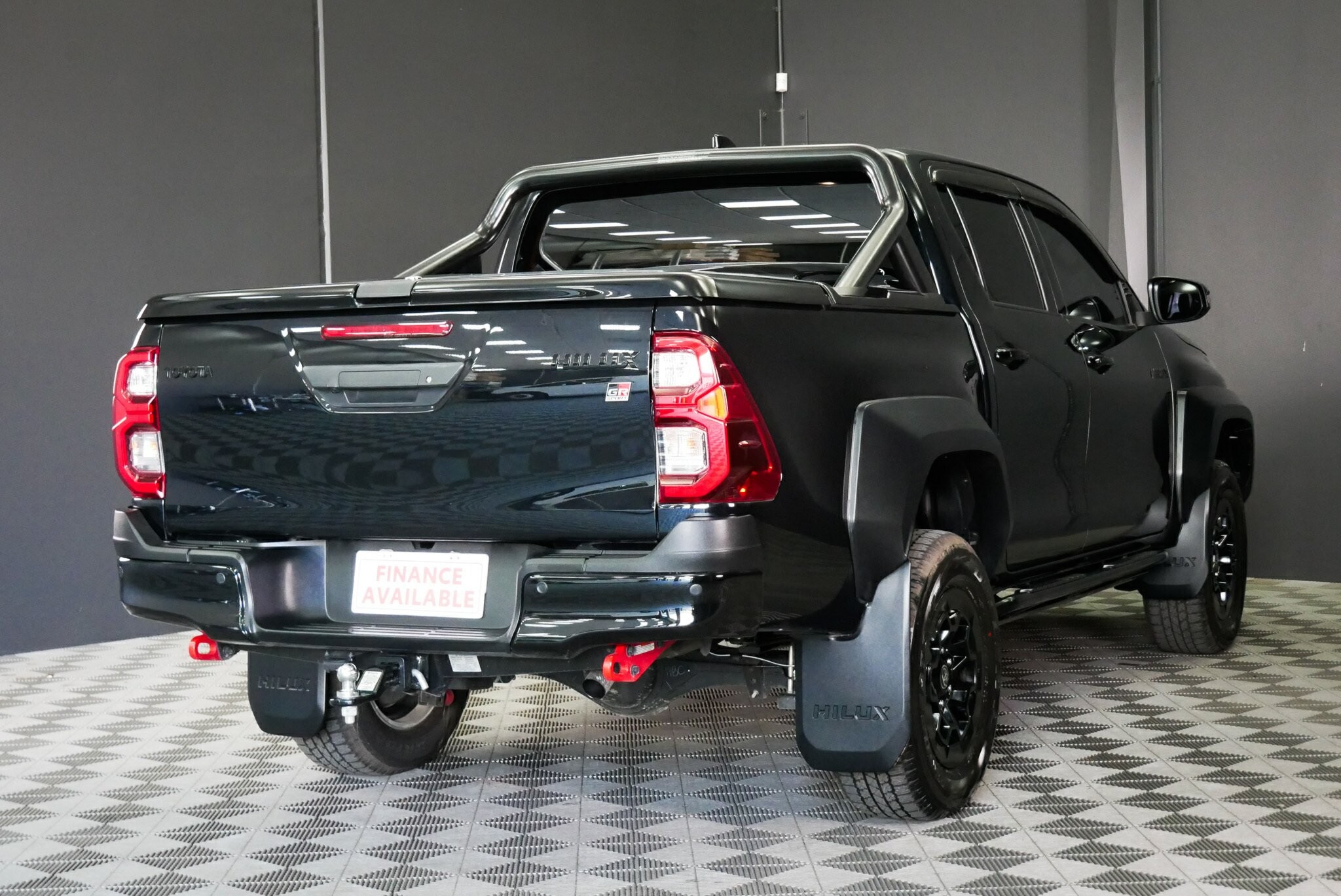 Toyota Hilux image 4