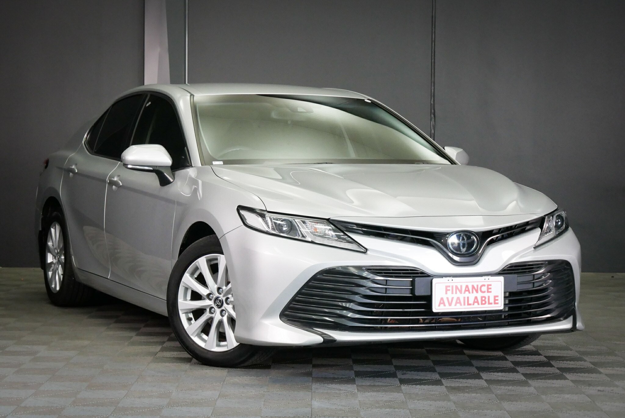 Toyota Camry image 1
