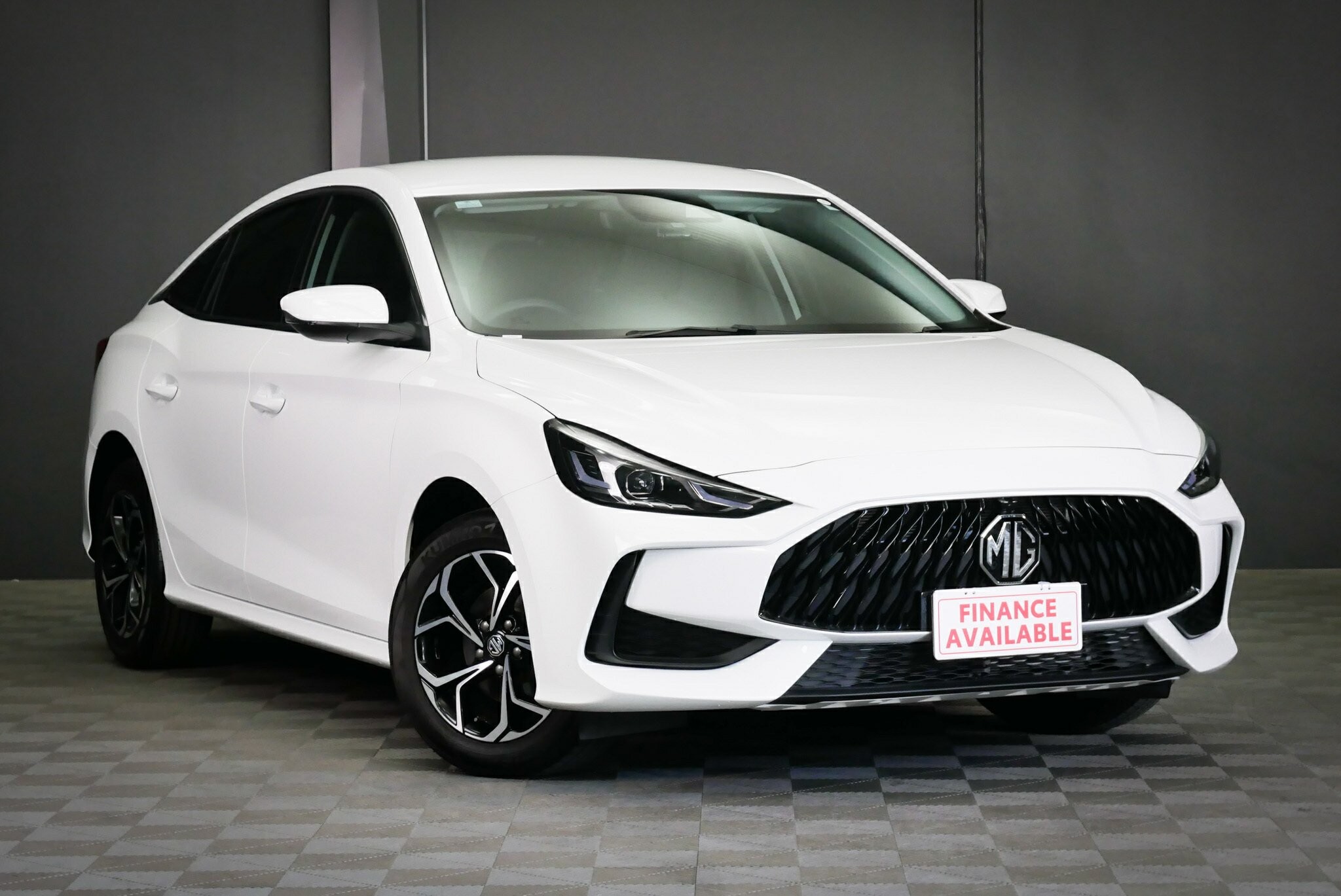 MG Mg5 image 1