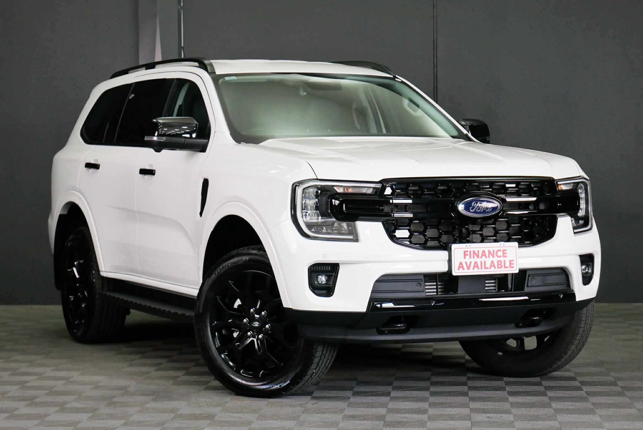 Ford Everest image 1