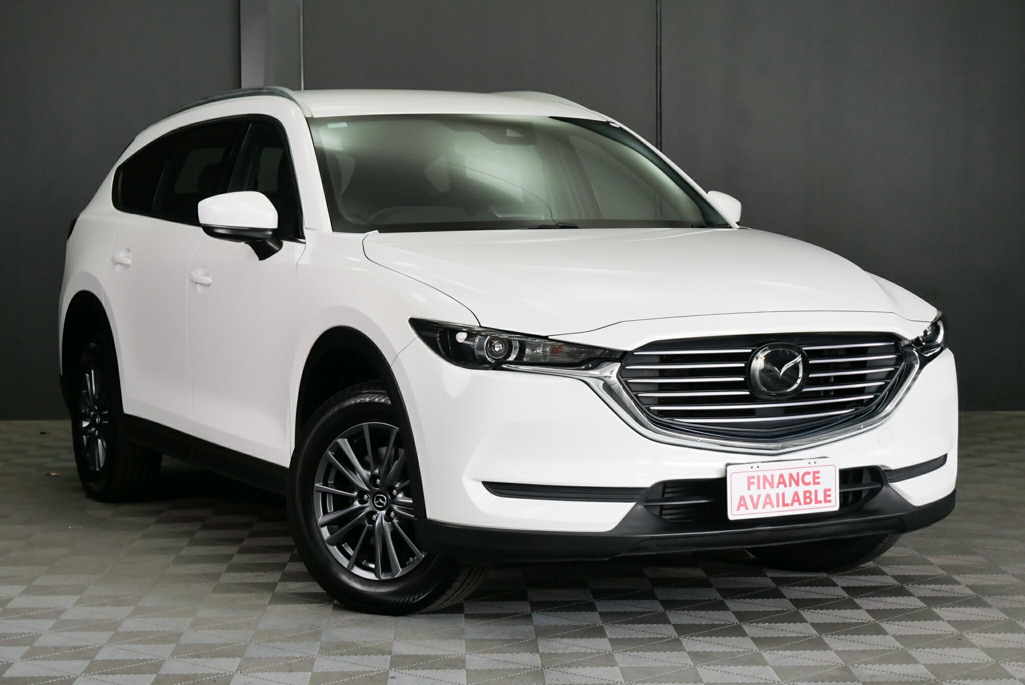 Mazda Cx-8 image 1