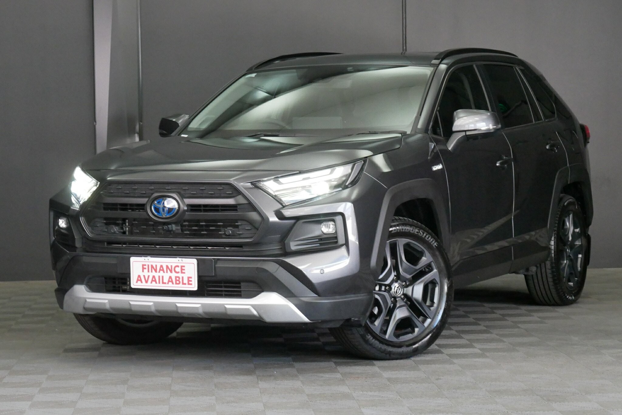 Toyota Rav4 image 3