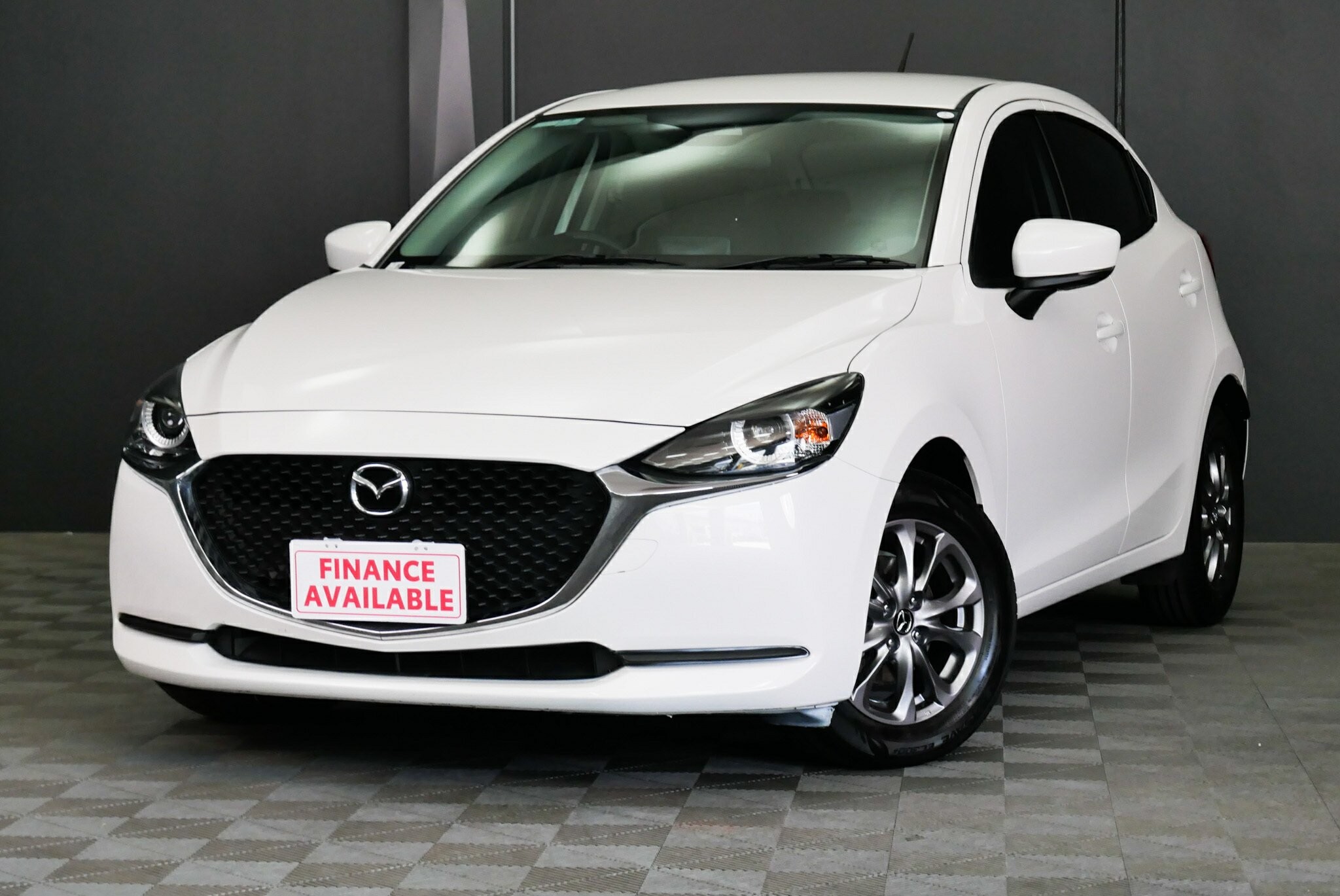 Mazda 2 image 3