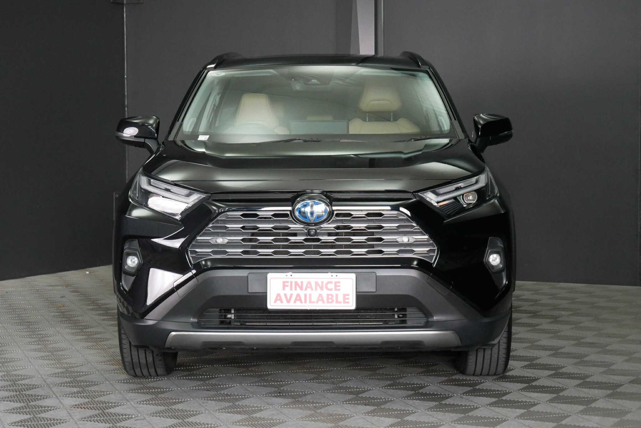 Toyota Rav4 image 2