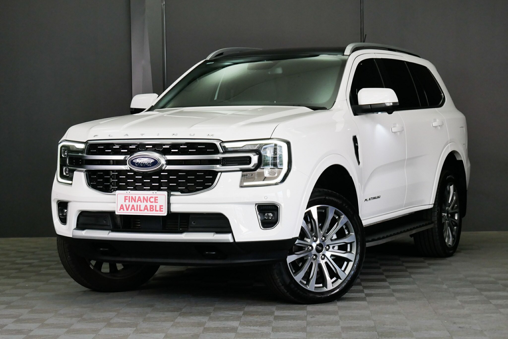 Ford Everest image 3