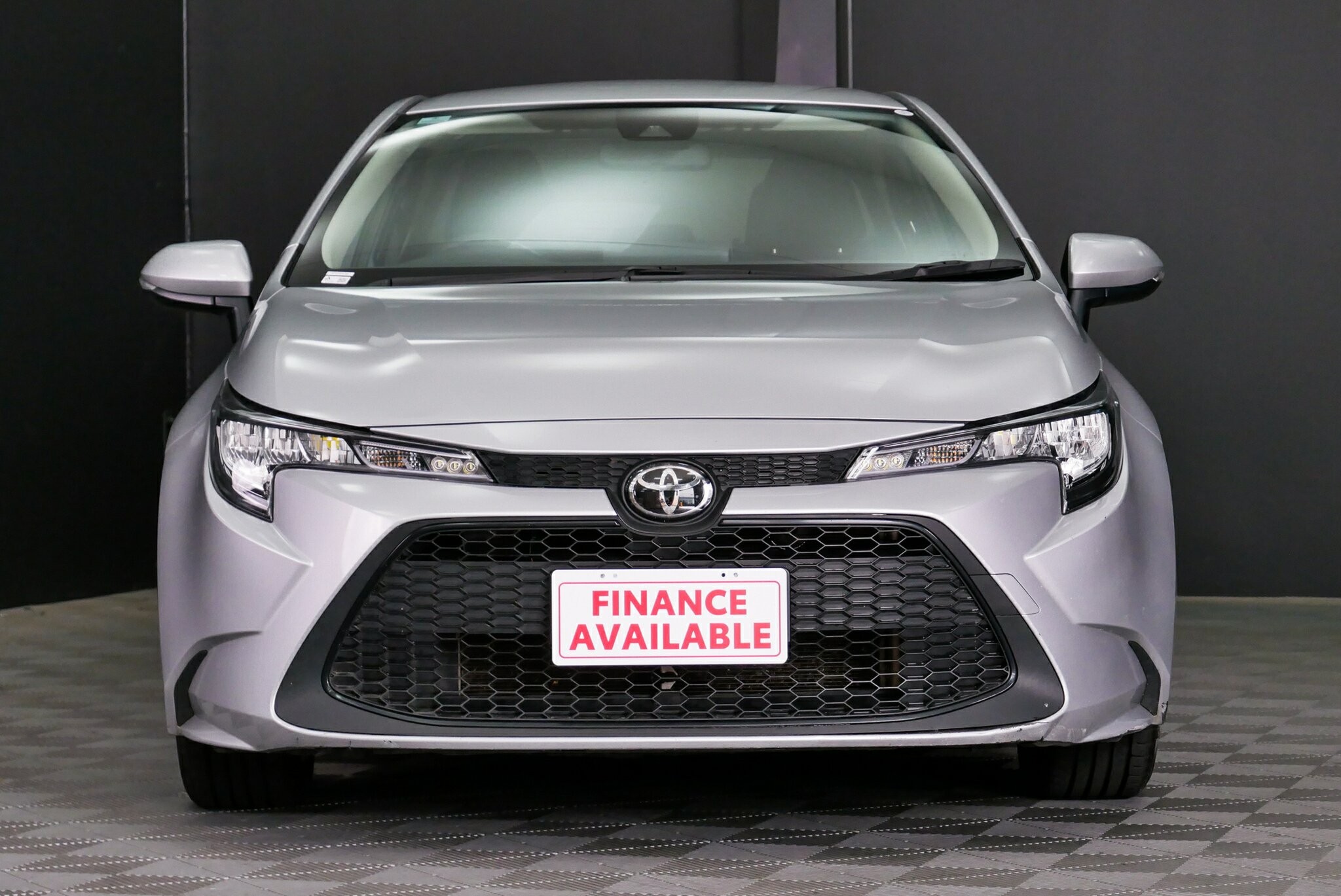 Toyota Corolla image 2