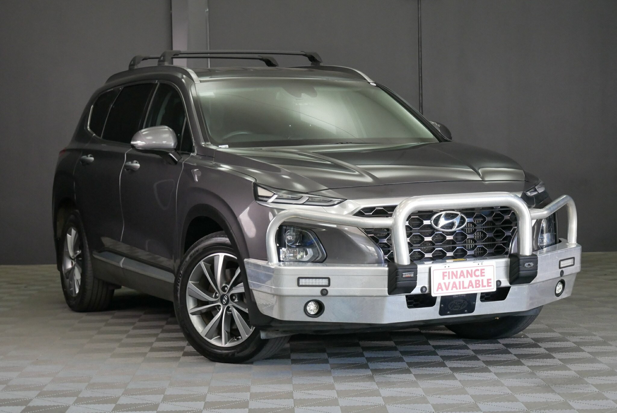 Hyundai Santa Fe image 1