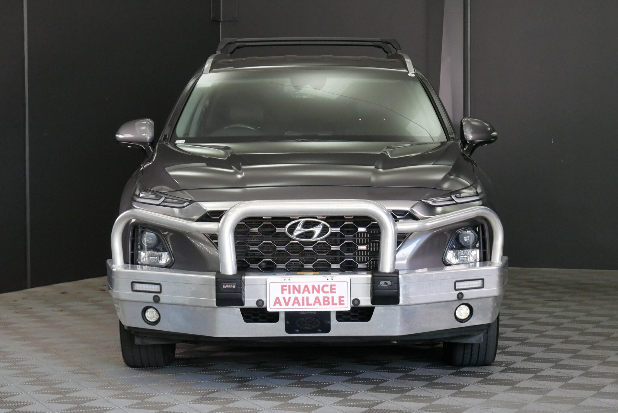 Hyundai Santa Fe image 2