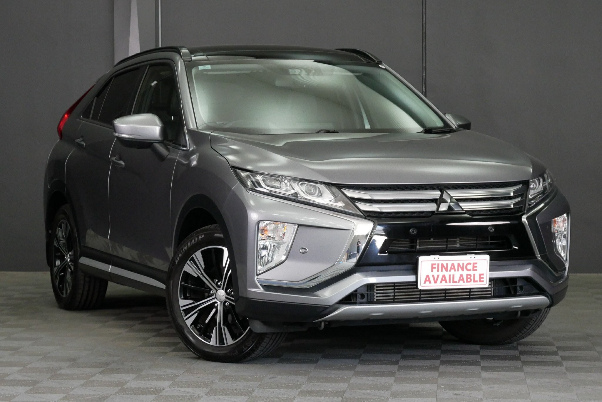 Mitsubishi Eclipse Cross image 1