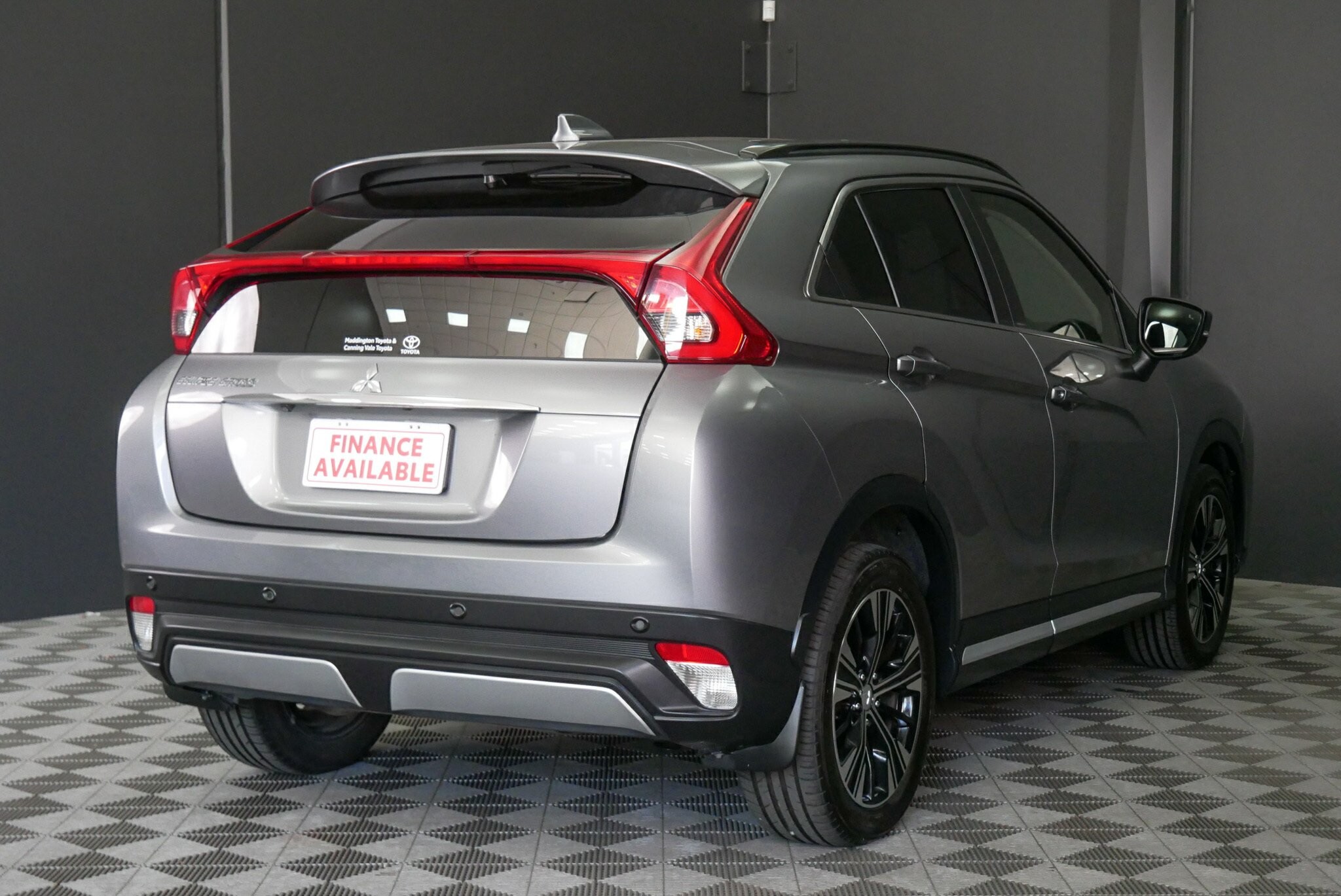 Mitsubishi Eclipse Cross image 4