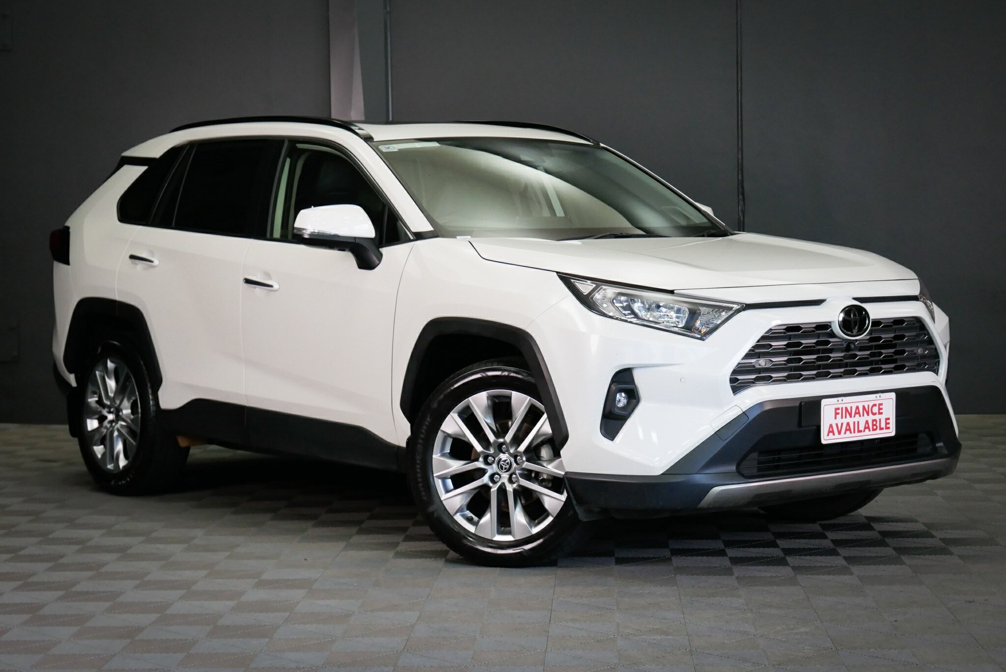 Toyota Rav4 image 1