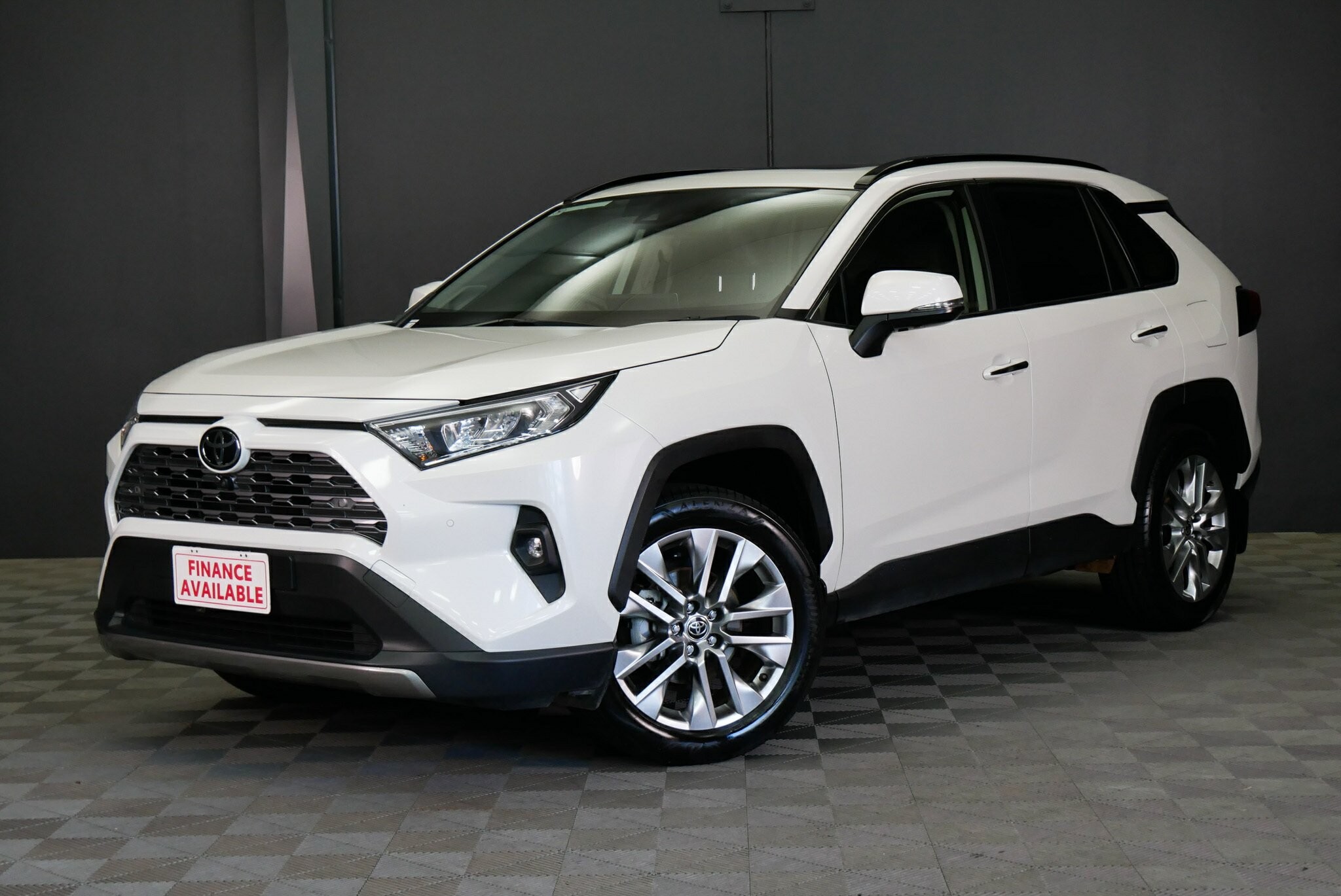 Toyota Rav4 image 3