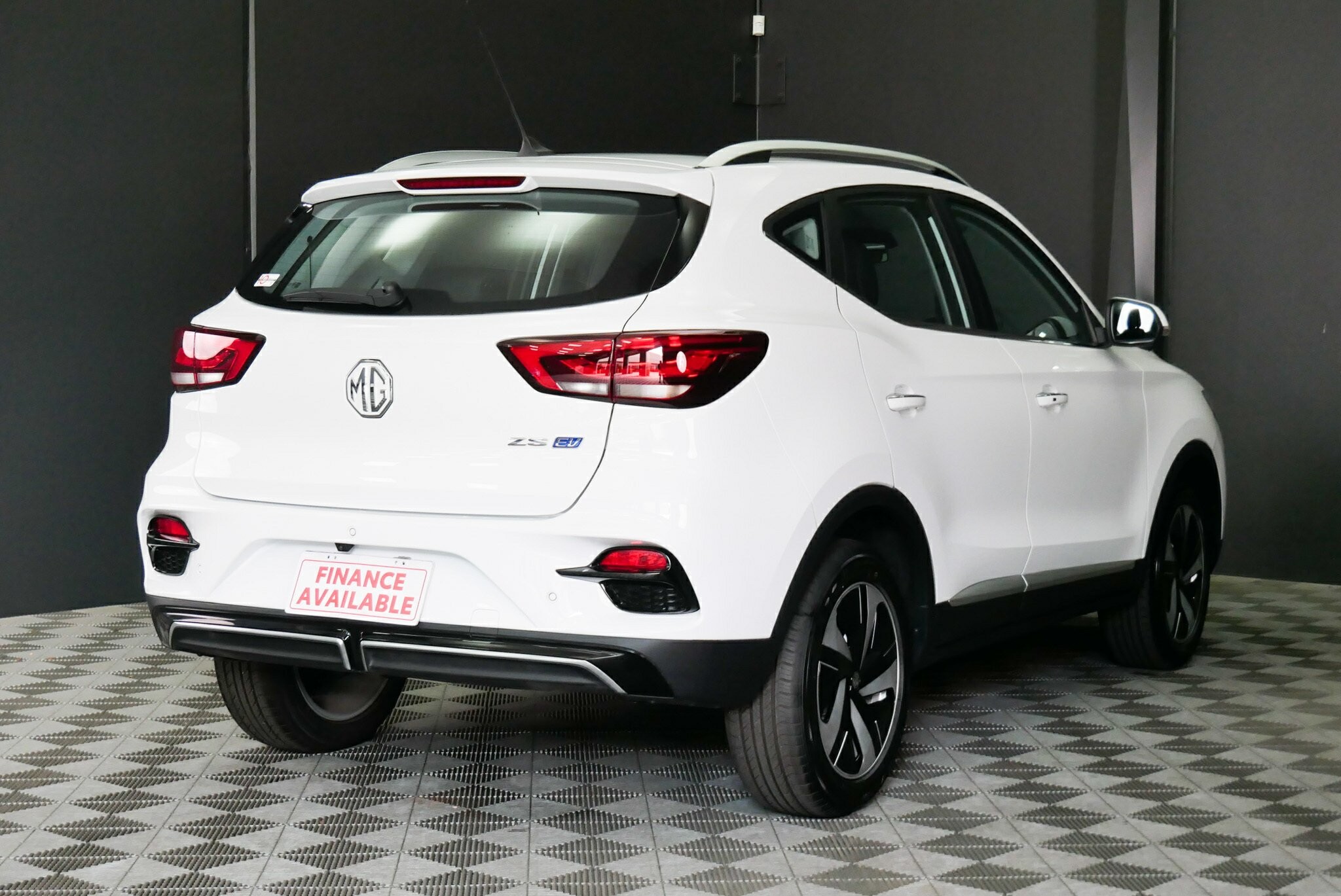 MG Zs Ev image 4