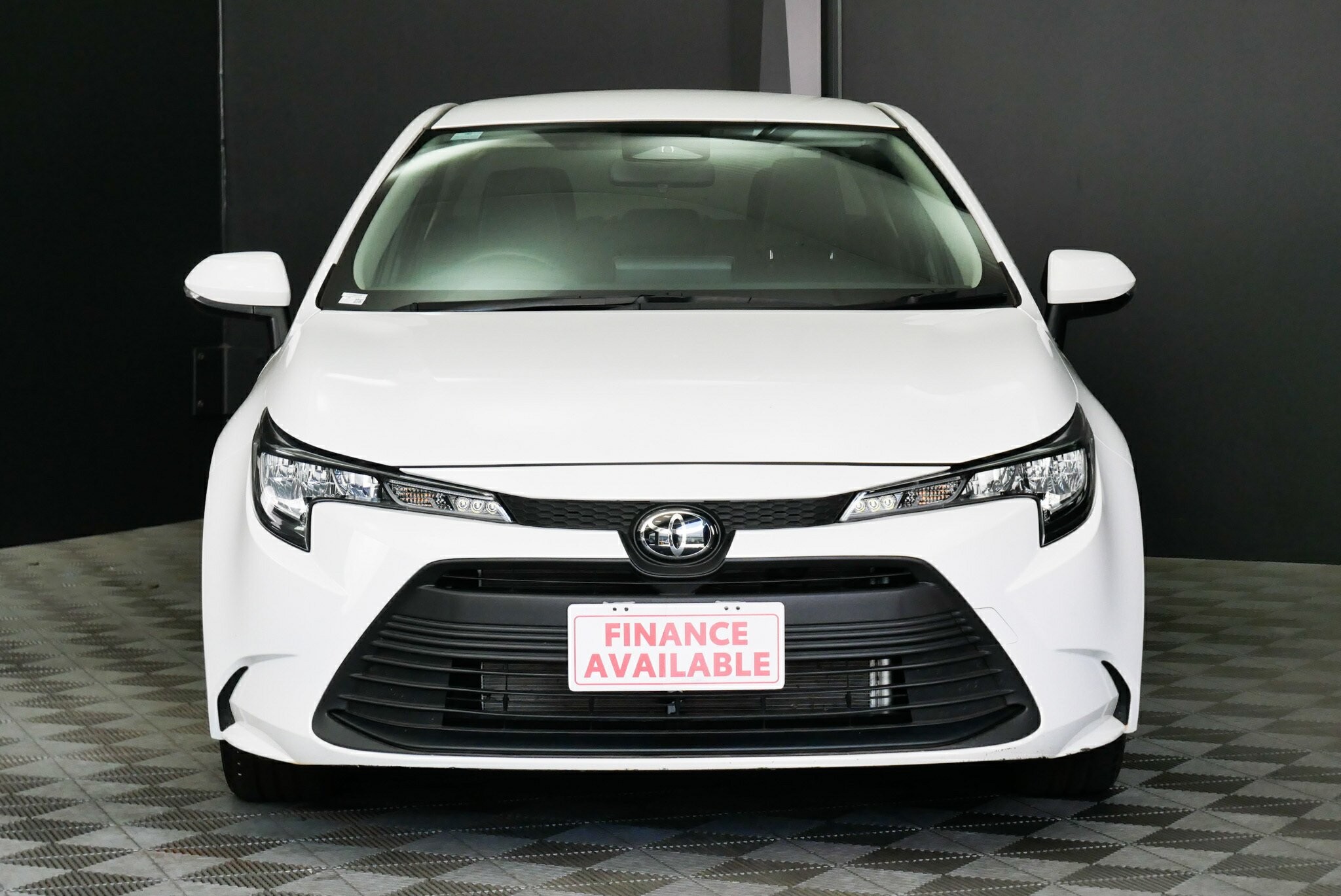 Toyota Corolla image 2