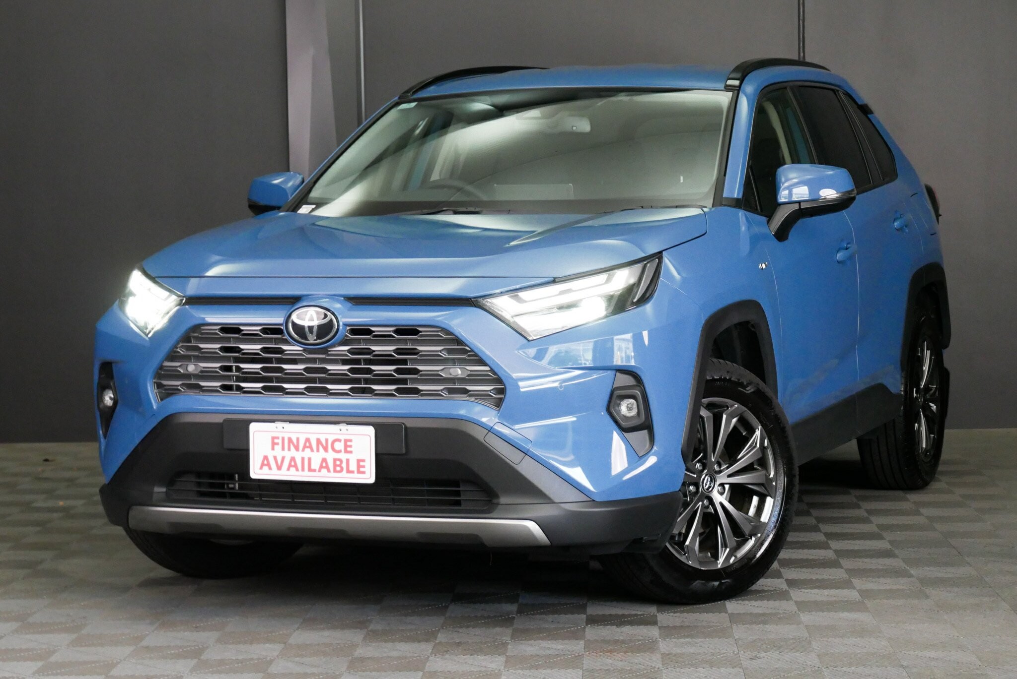 Toyota Rav4 image 3