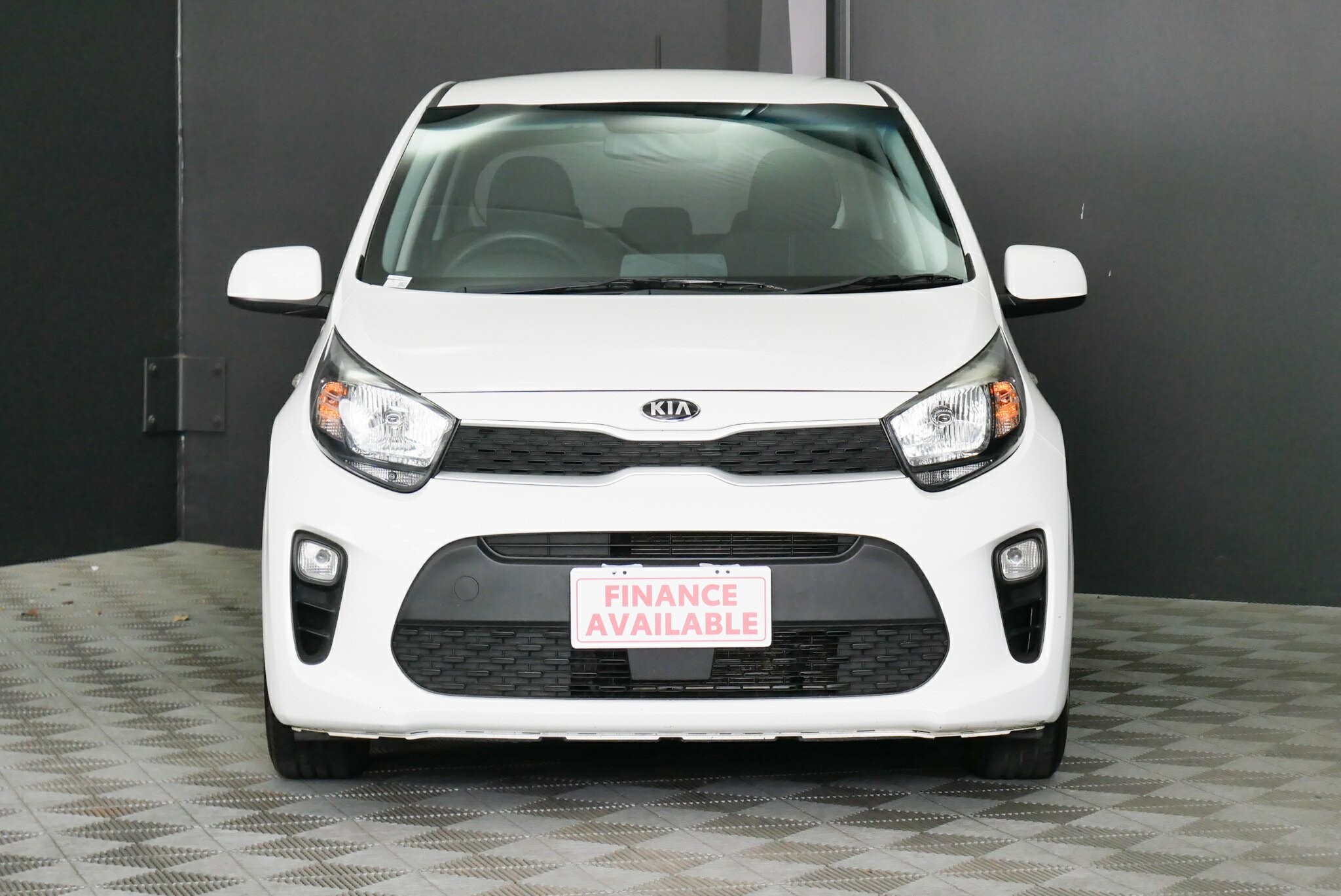 Kia Picanto image 2