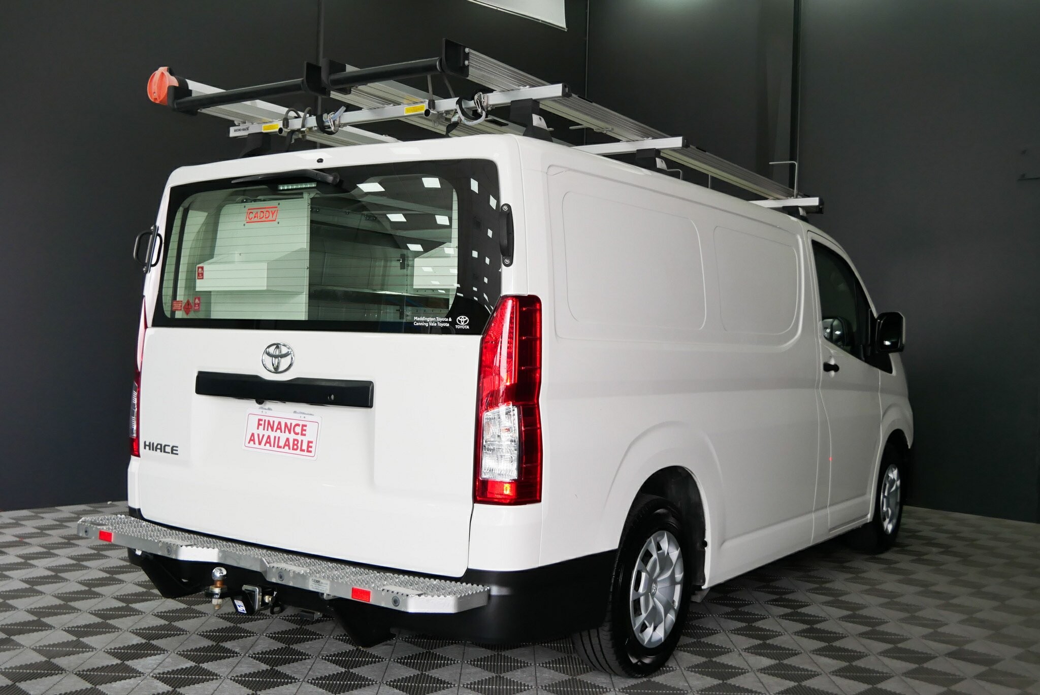 Toyota Hiace image 4