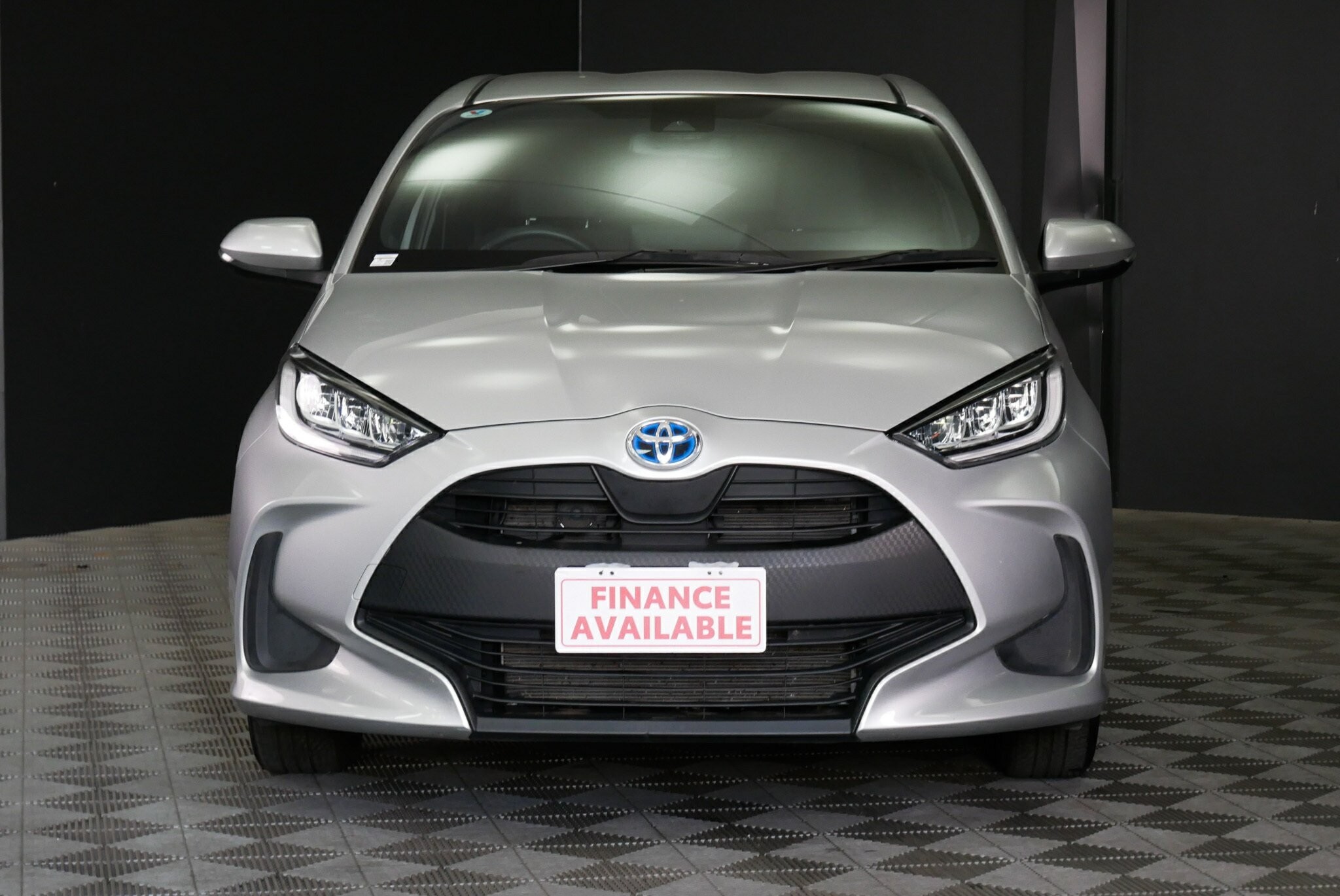 Toyota Yaris image 2