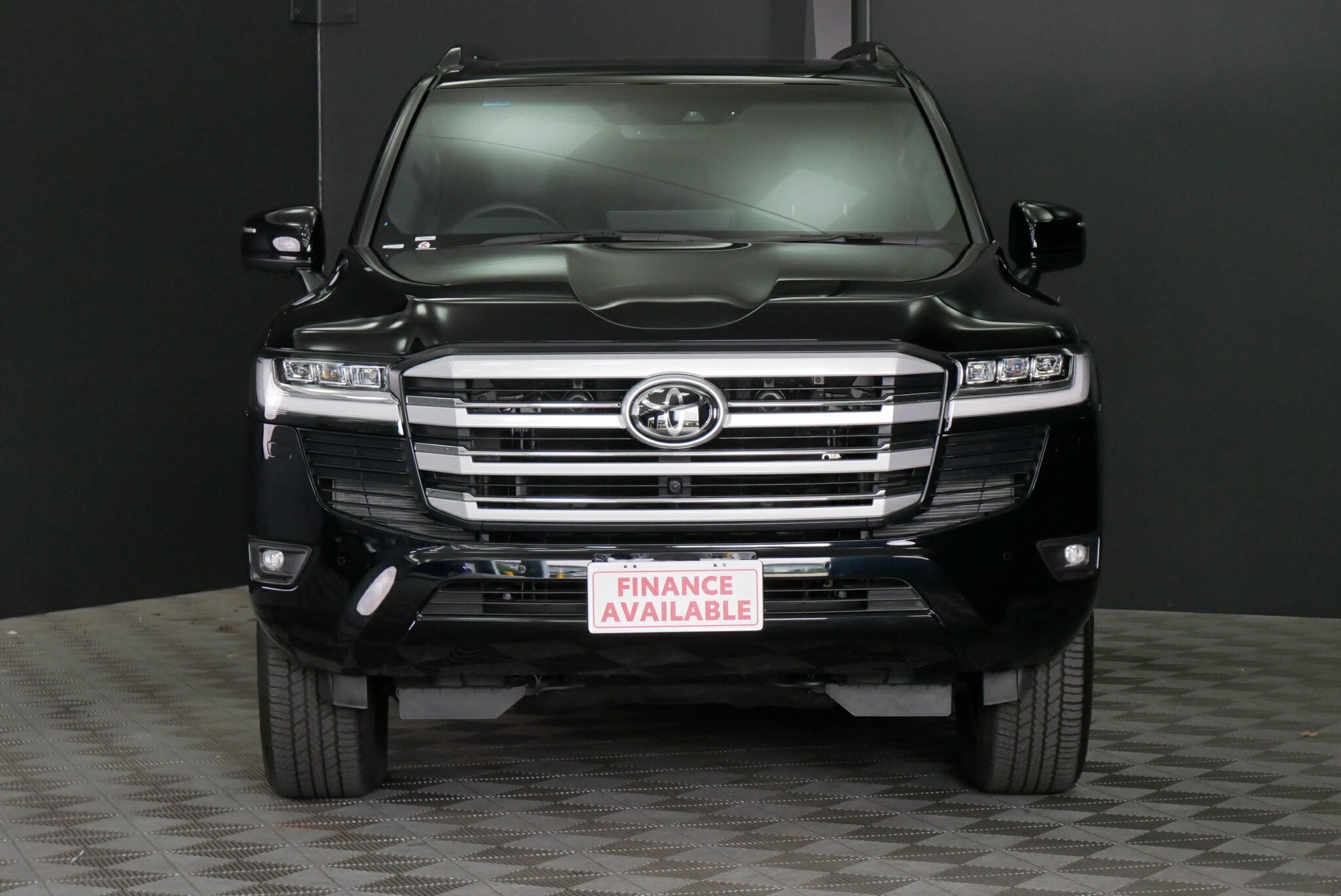 Toyota Landcruiser image 2