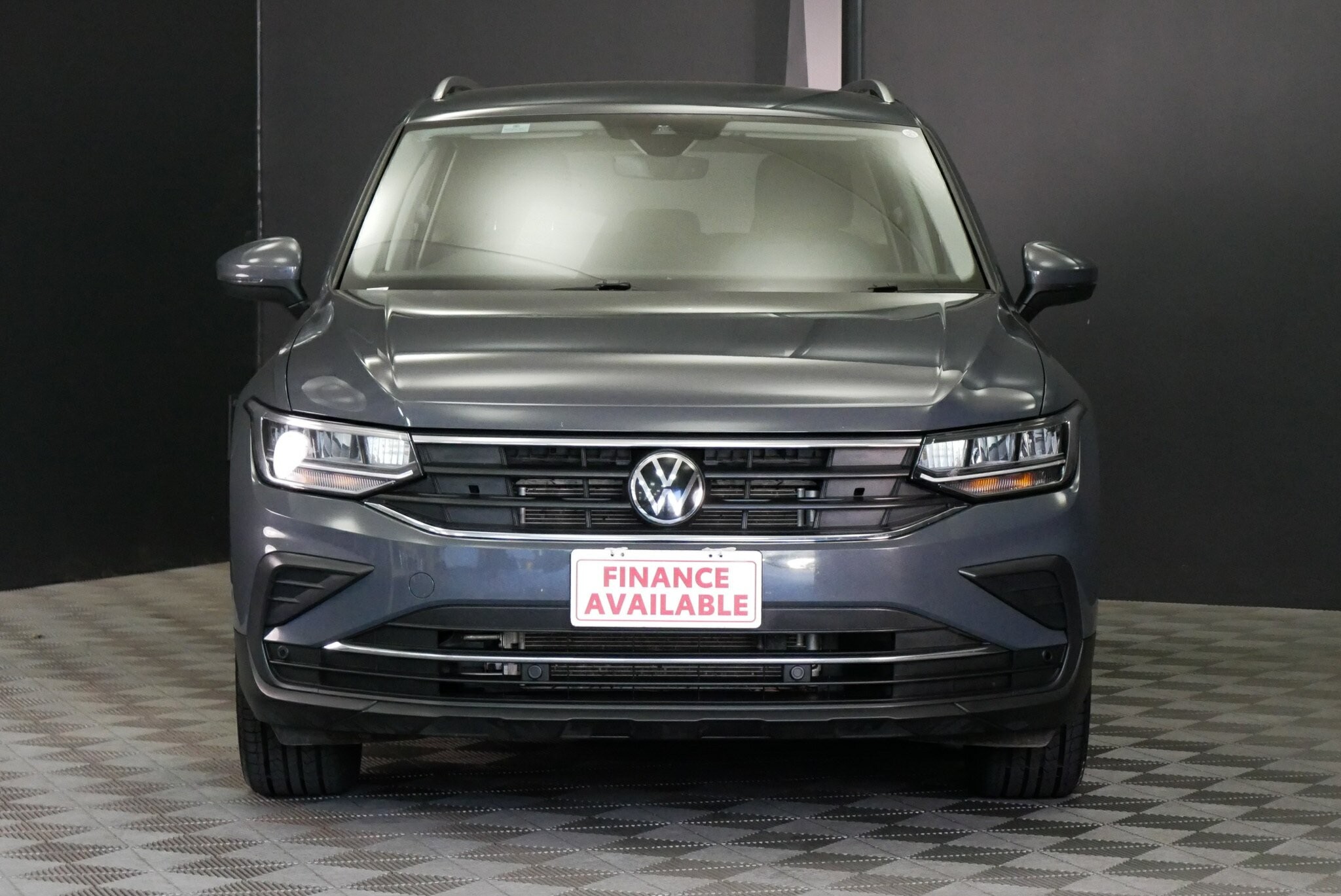 Volkswagen Tiguan image 2